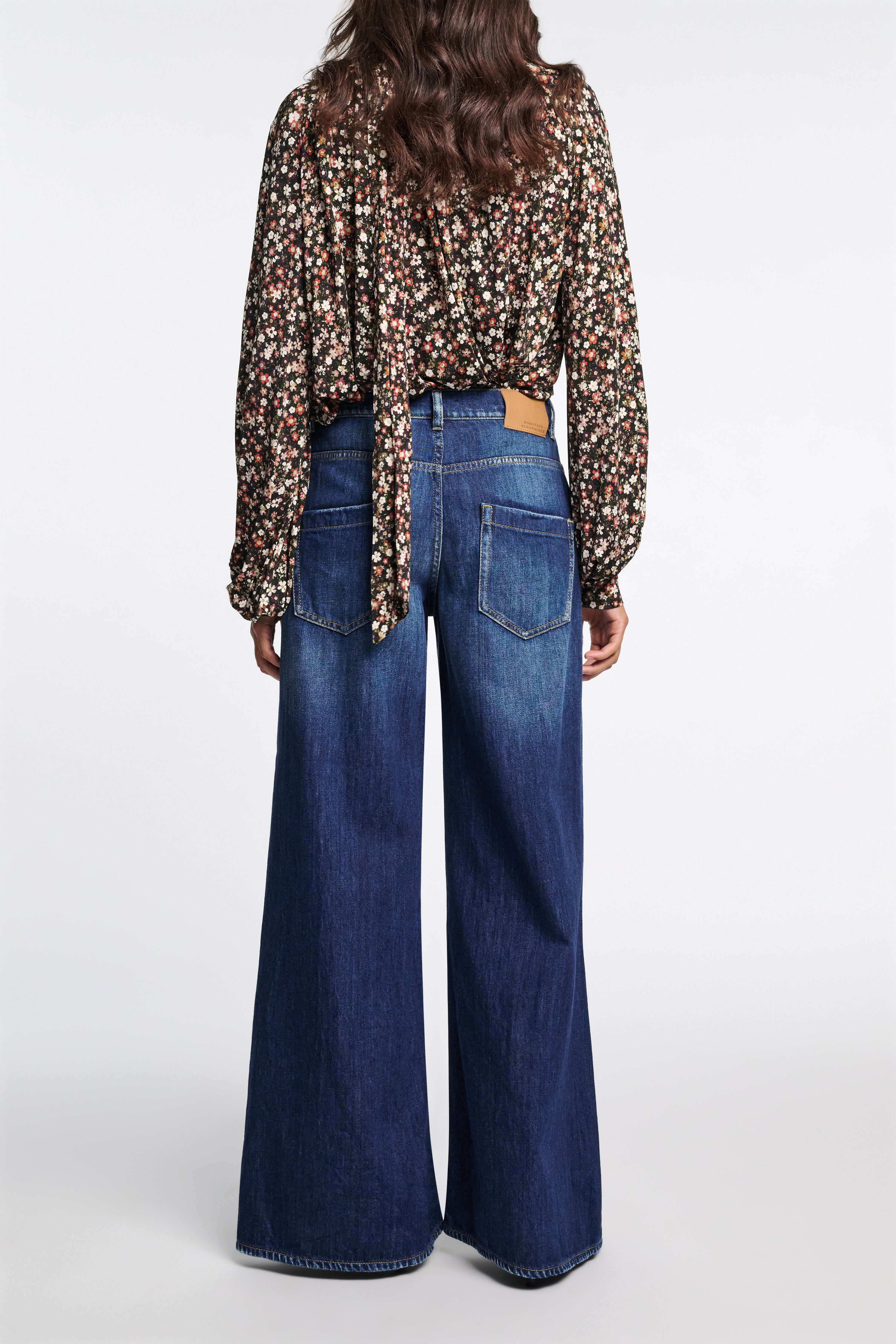 DENIM ROMANCE pants