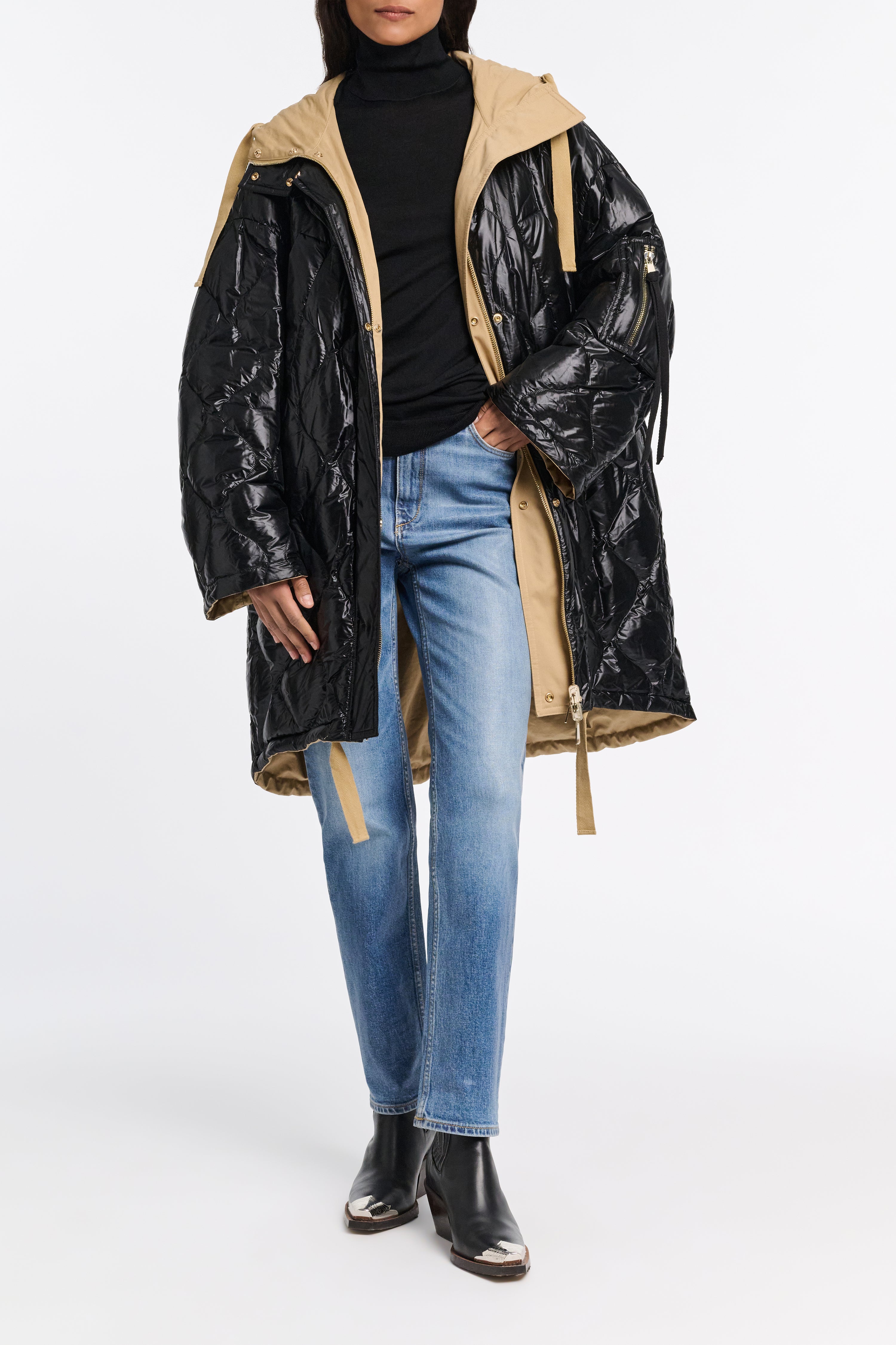 ADVENTUROUS MOVEMENT coat