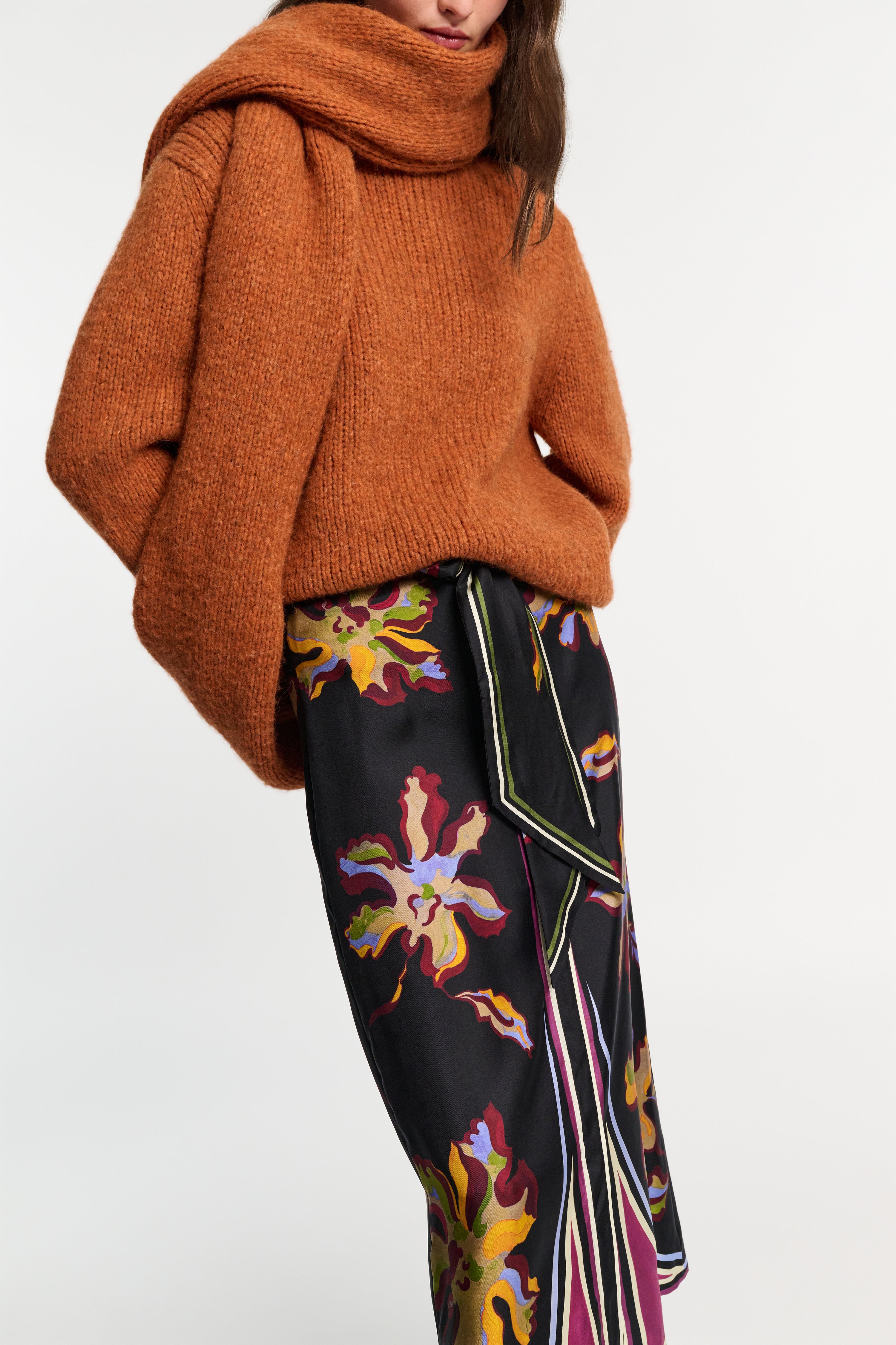 FLORAL SEDUCTION skirt