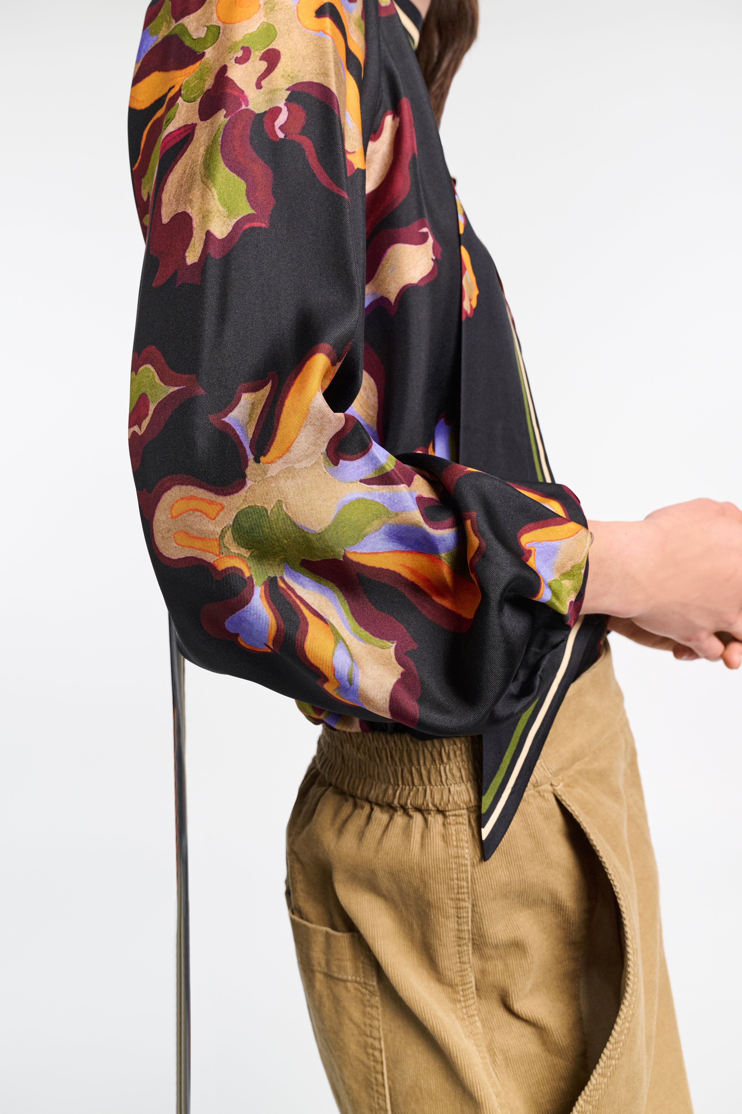 Floral seductive blouse