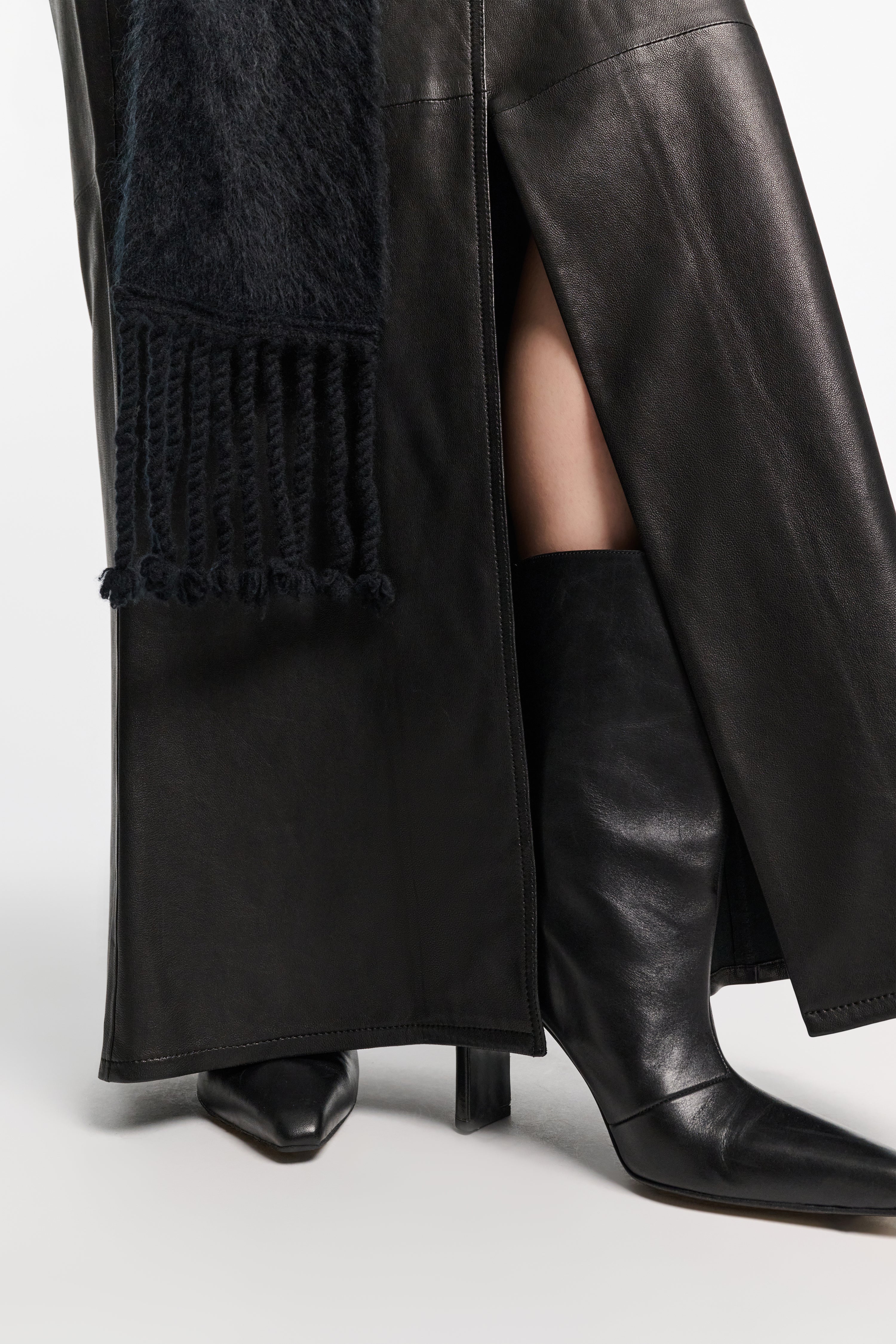 CHIC SOPHISTICATION-Wide short boot