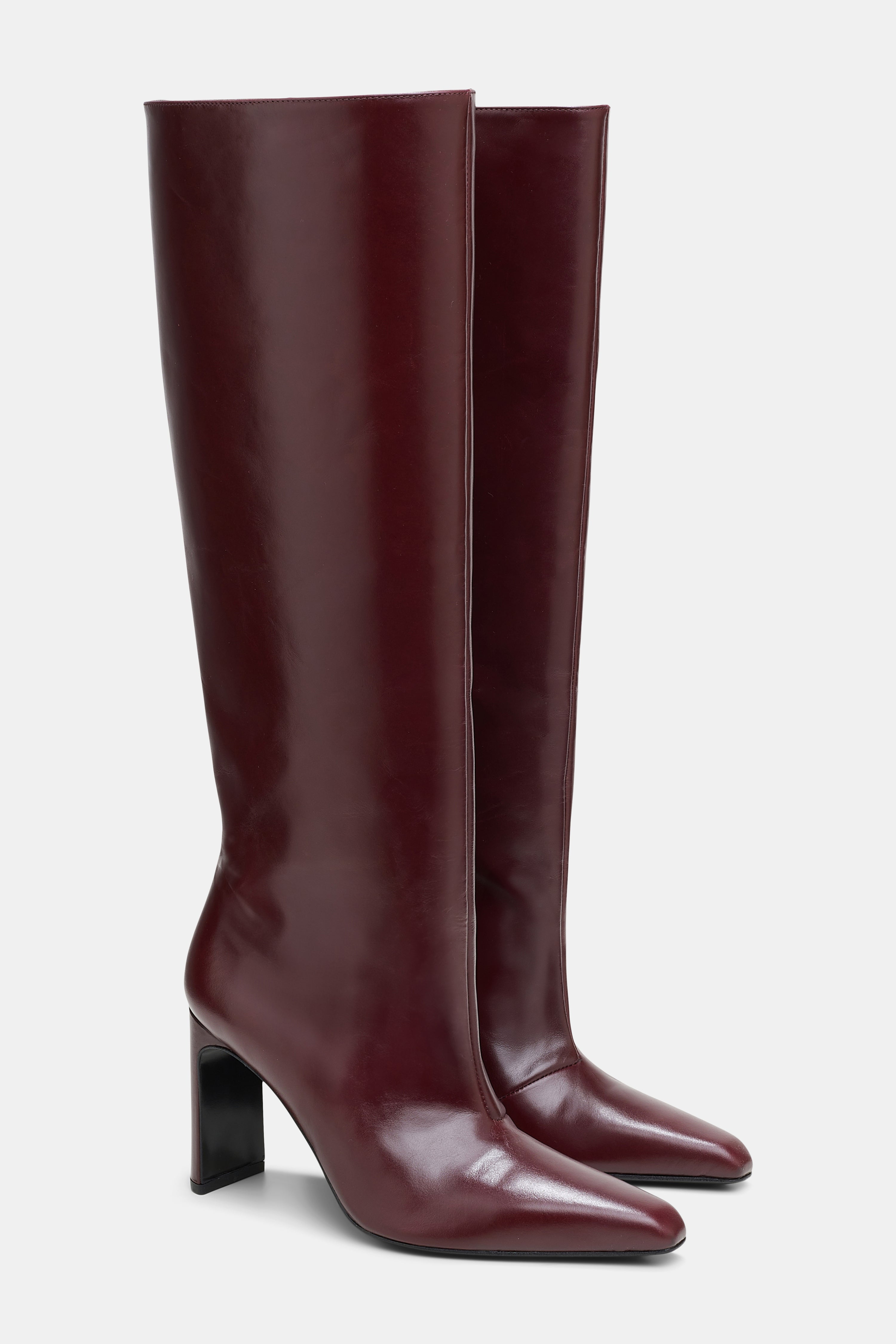CHIC SOPHISTICATION- Wide tall boot