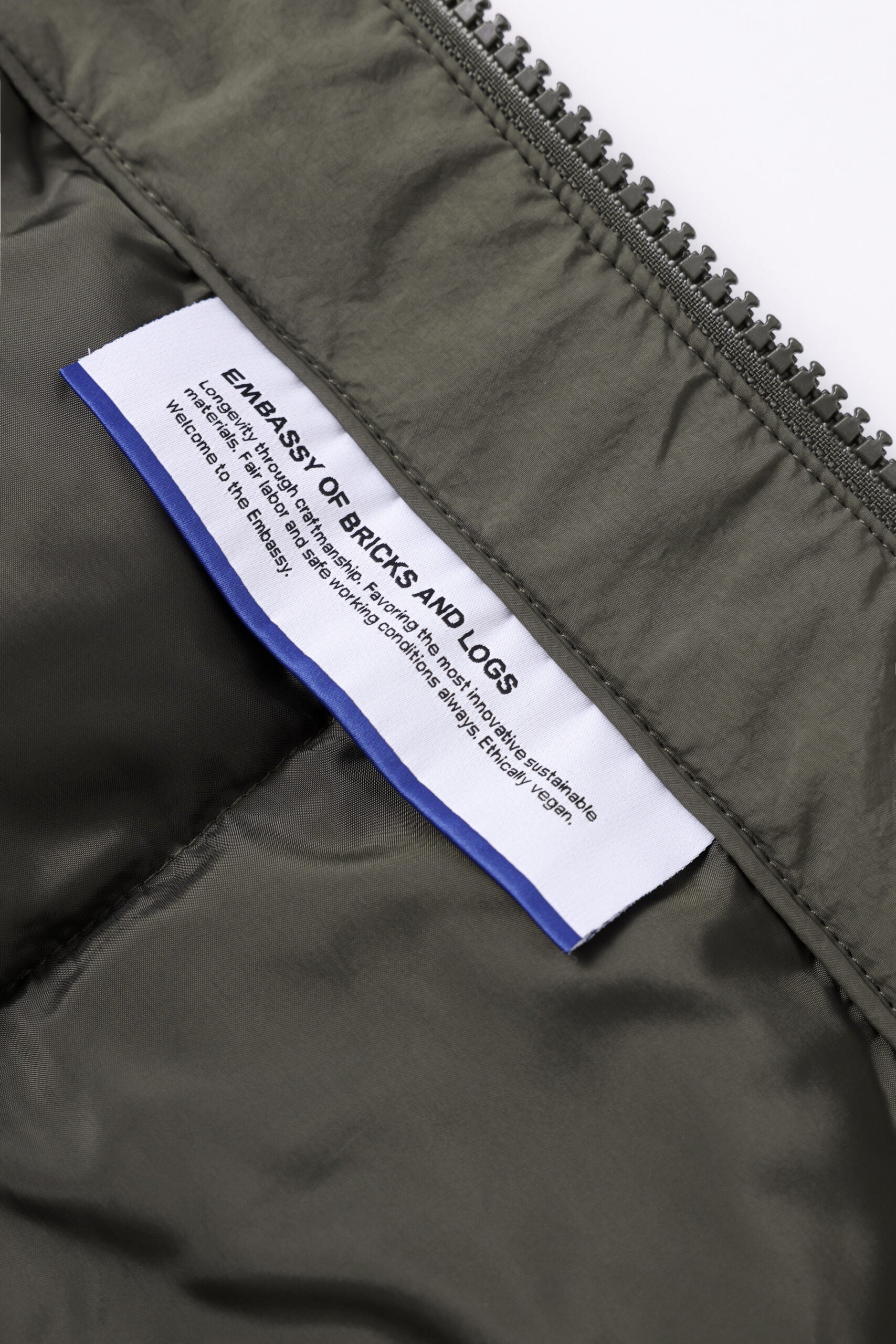 Embassy Of Bricks And Logs-ALVIK PUFFER JACKET-Jacken & Mäntel-Black-Deal-Outlet-by-ARCHIVIST