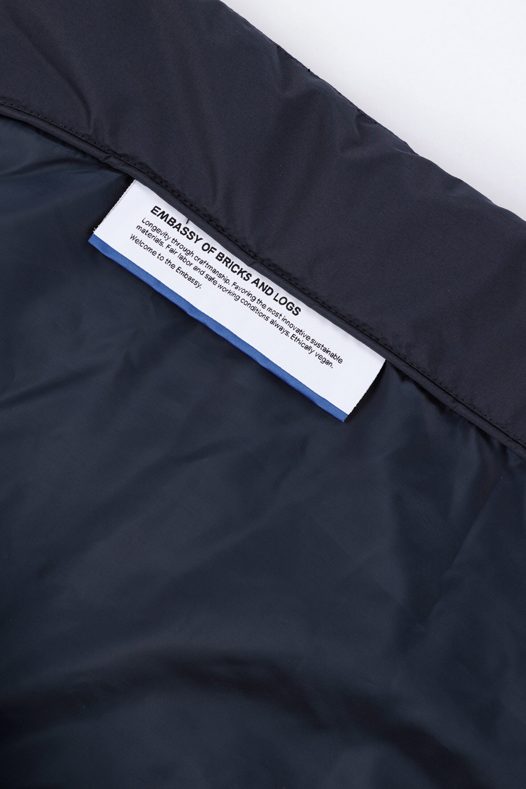 Embassy Of Bricks And Logs-MONZA PUFFER JACKET-Jacken & Mäntel-Black-Deal-Outlet-by-ARCHIVIST