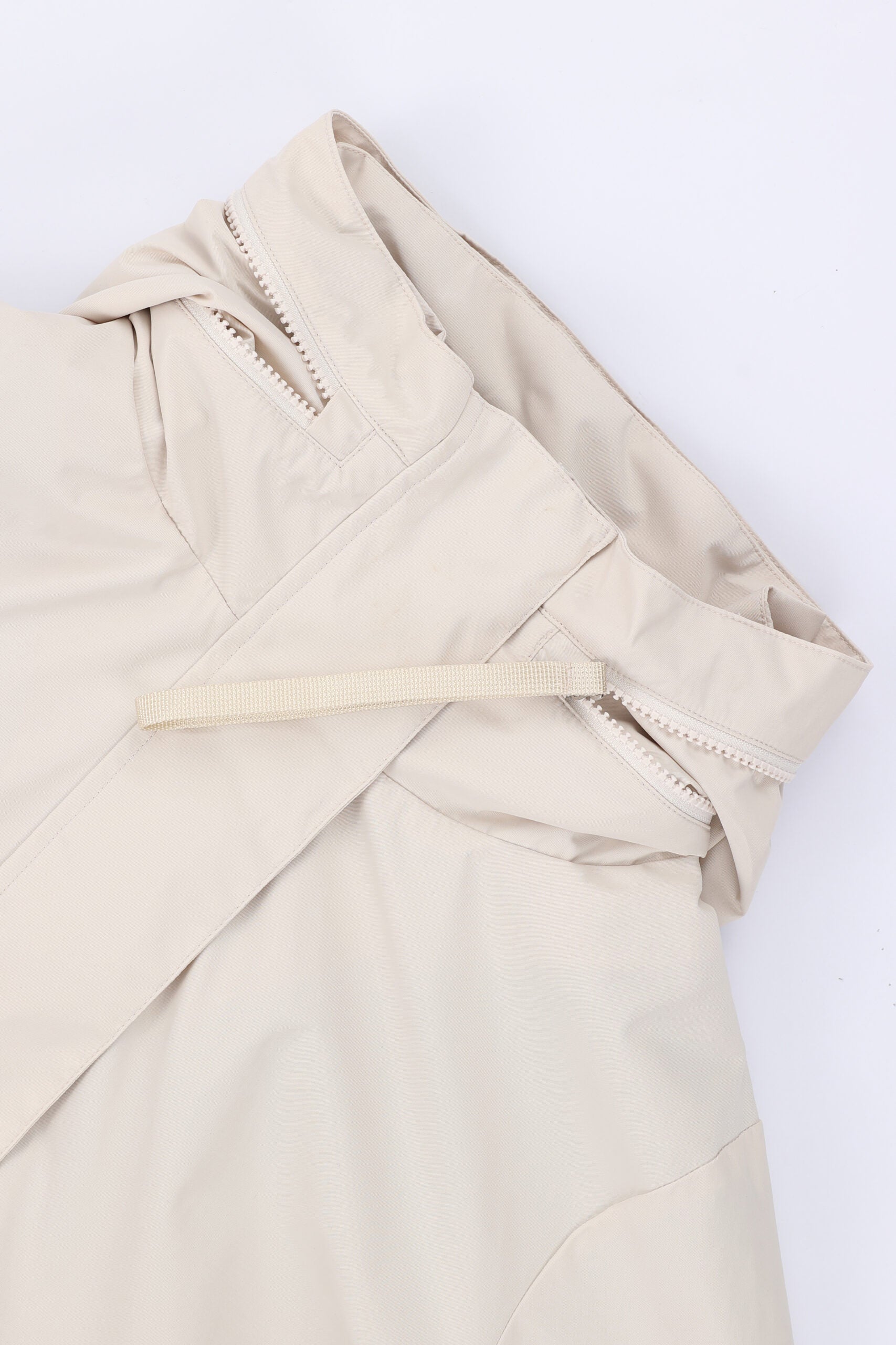 Embassy Of Bricks And Logs-OUDEGA RAIN JACKET-Jacken & Mäntel-Black-Deal-Outlet-by-ARCHIVIST