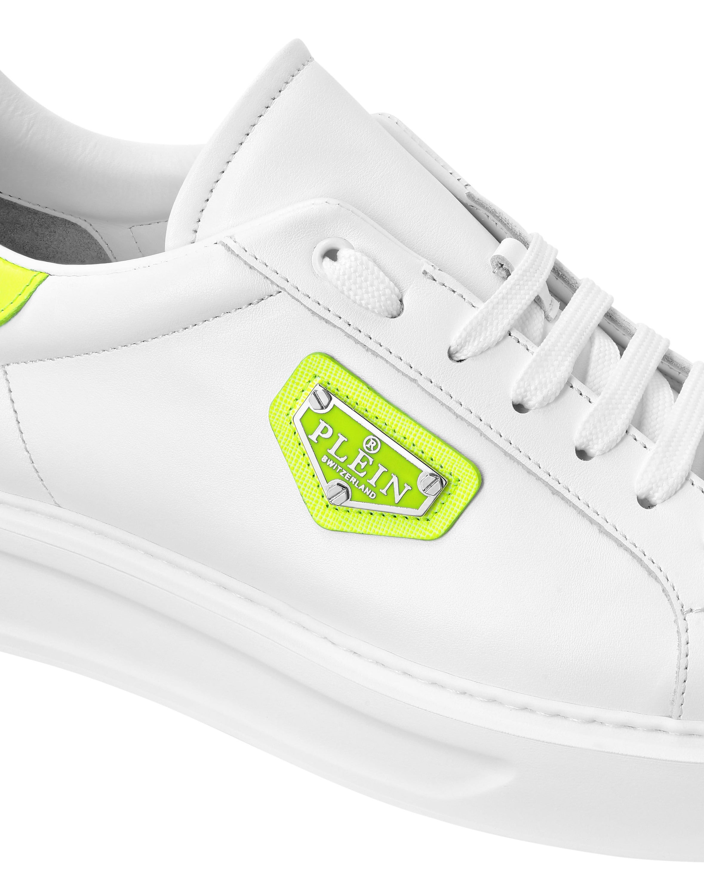 Low-Top Sneakers Titan Plein