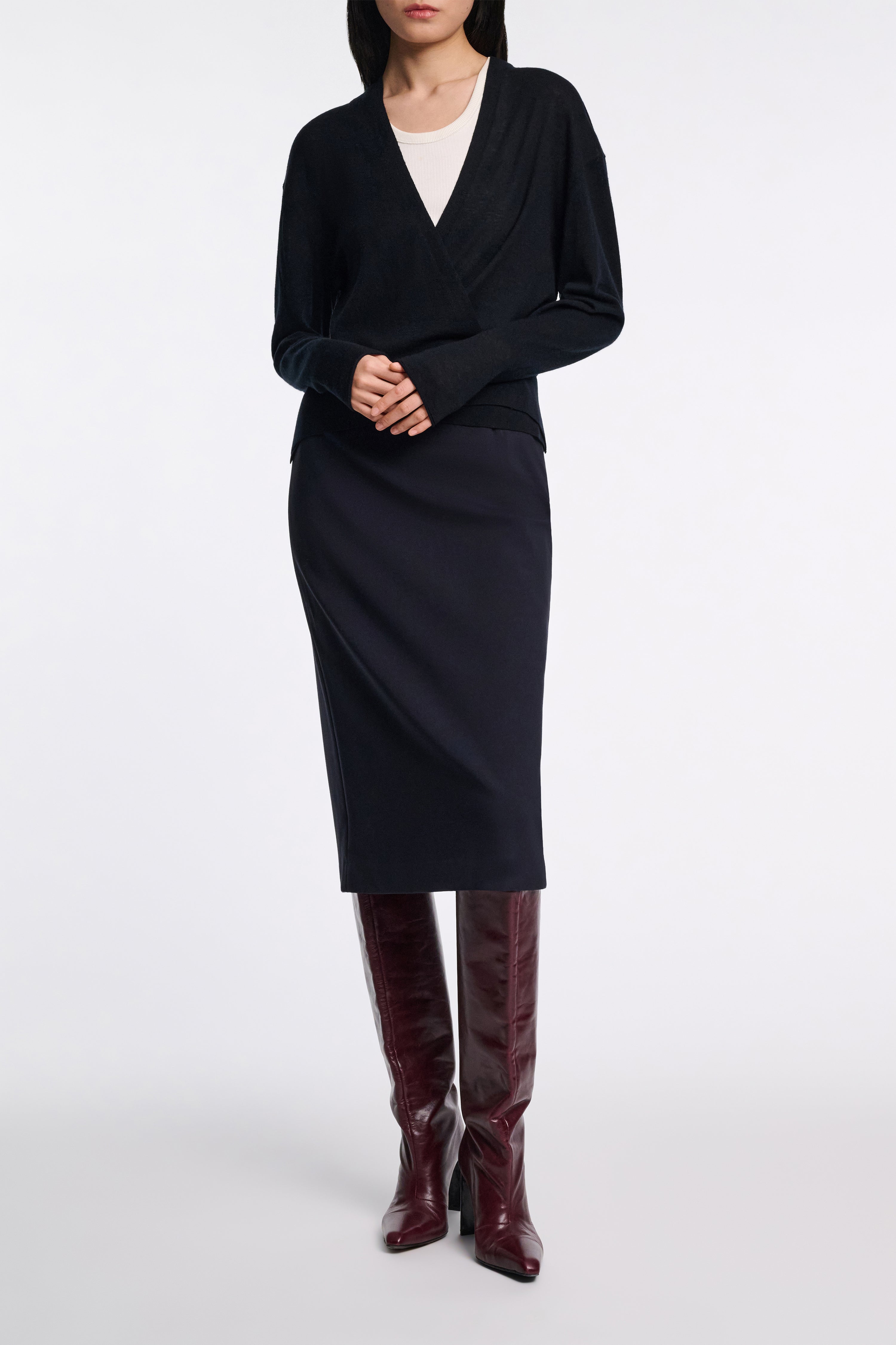 DELICATE STATEMENTS cardigan