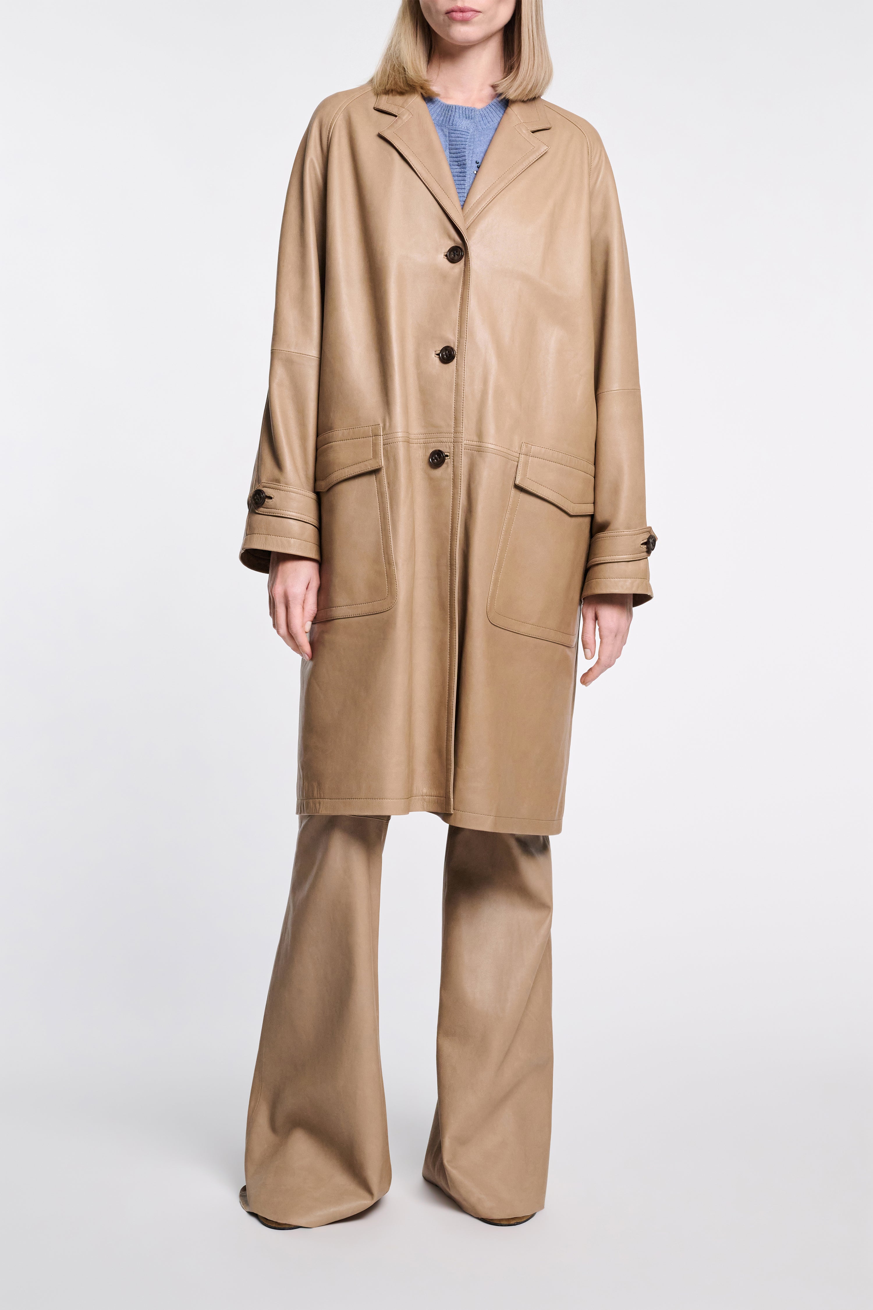 SLEEK STATEMENT III coat