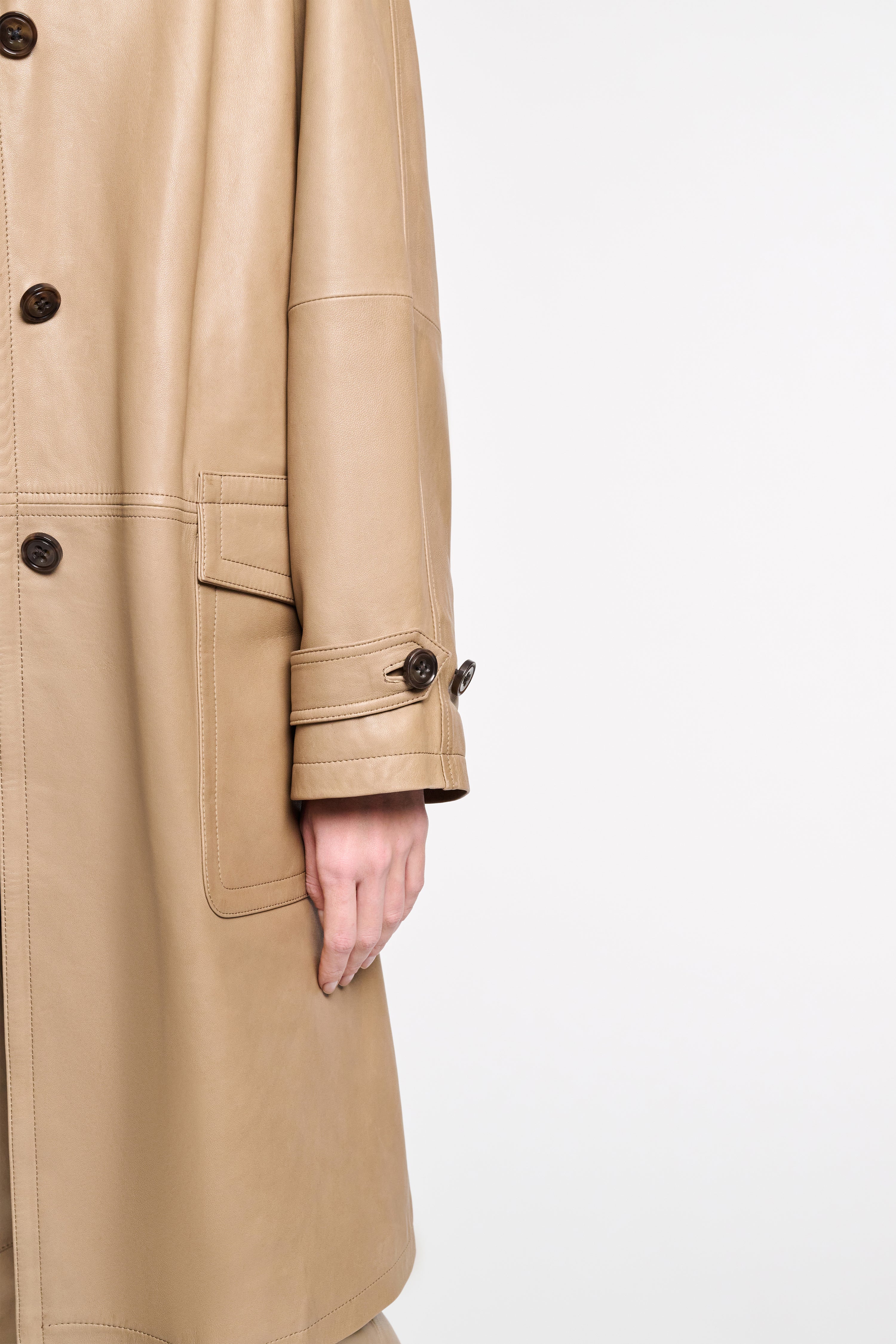 SLEEK STATEMENT III coat