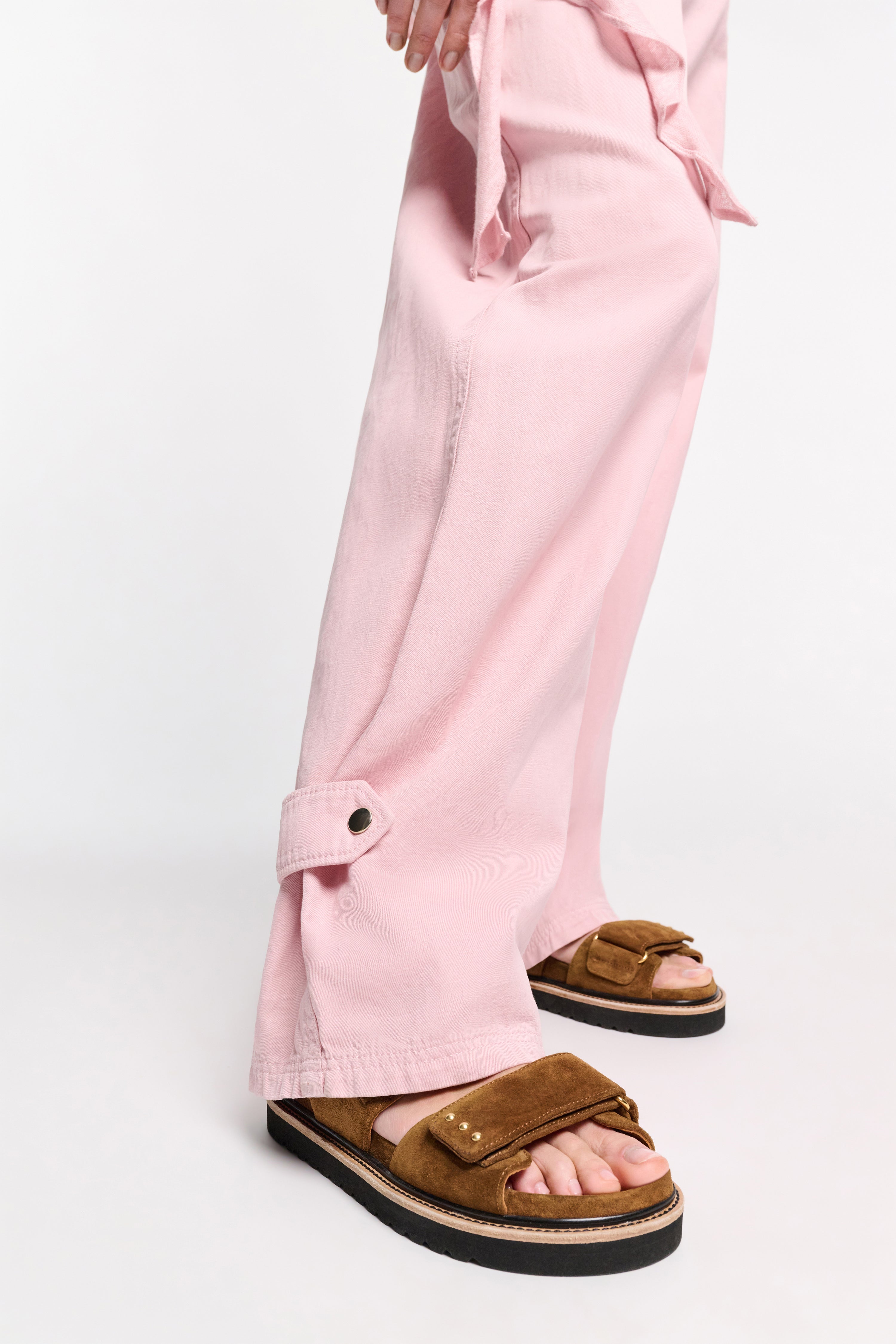 ADVENTUROUS MOVEMENT pants