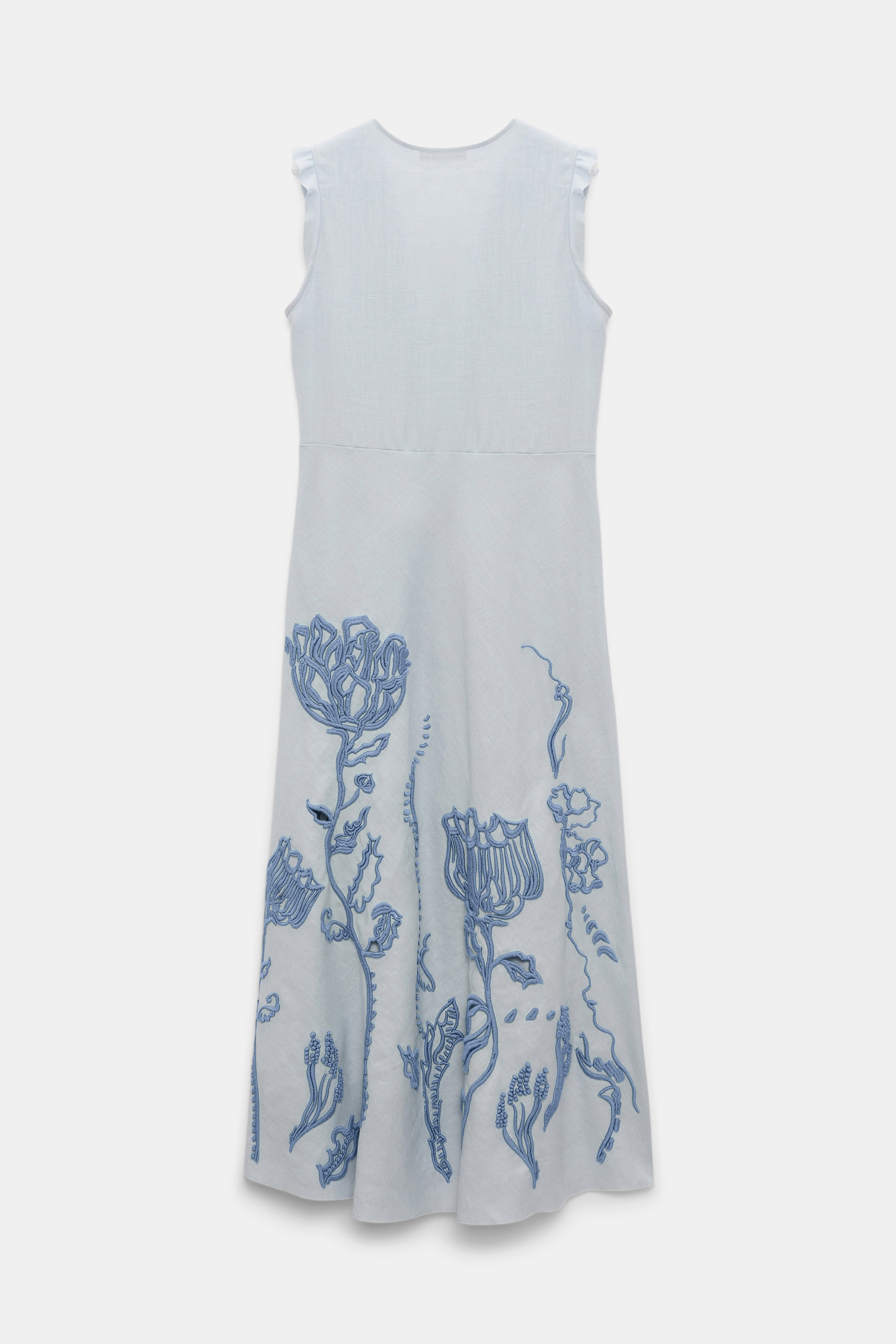 EMBROIDERED BEAUTY dress