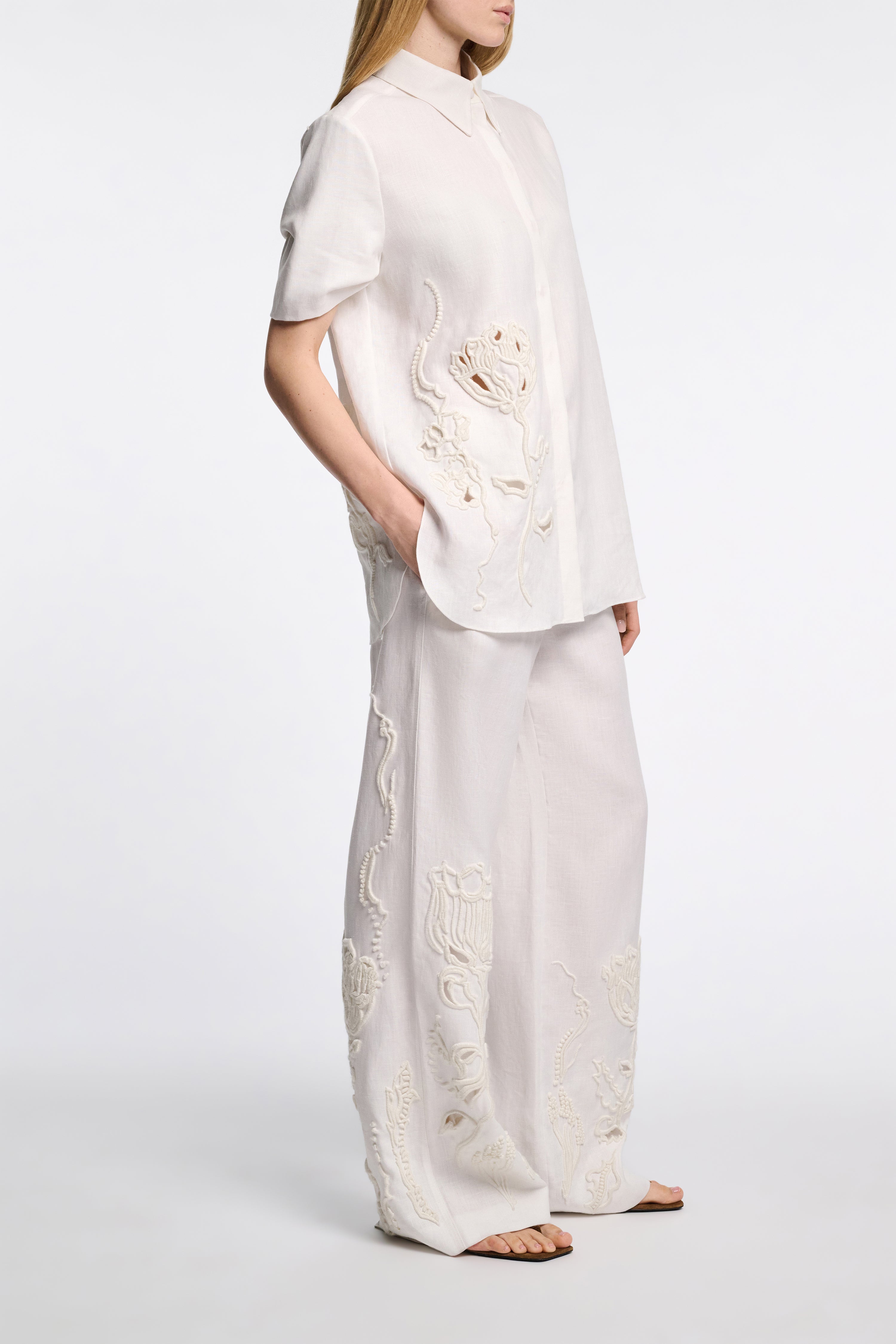 EMBROIDERED BEAUTY blouse