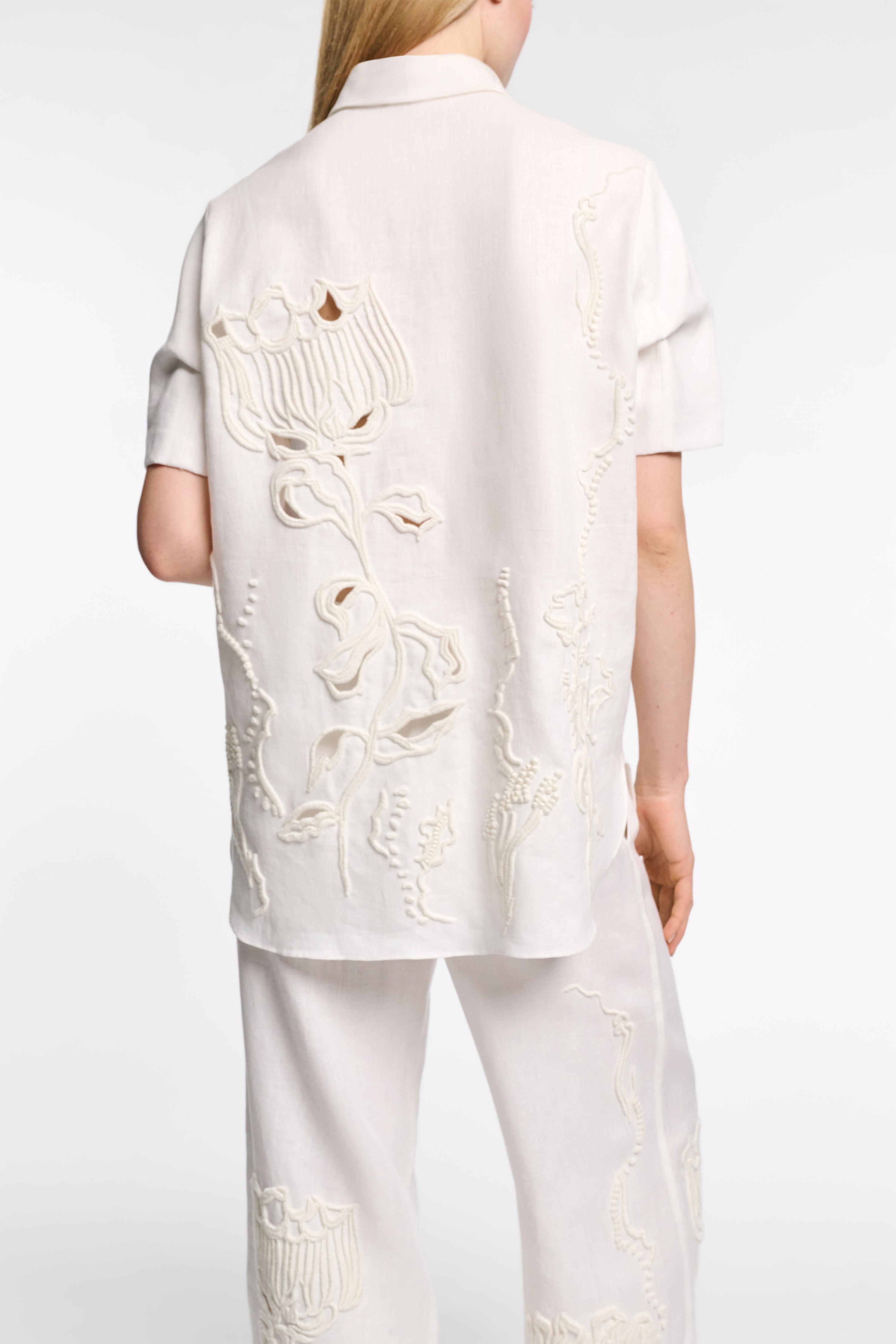 EMBROIDERED BEAUTY blouse