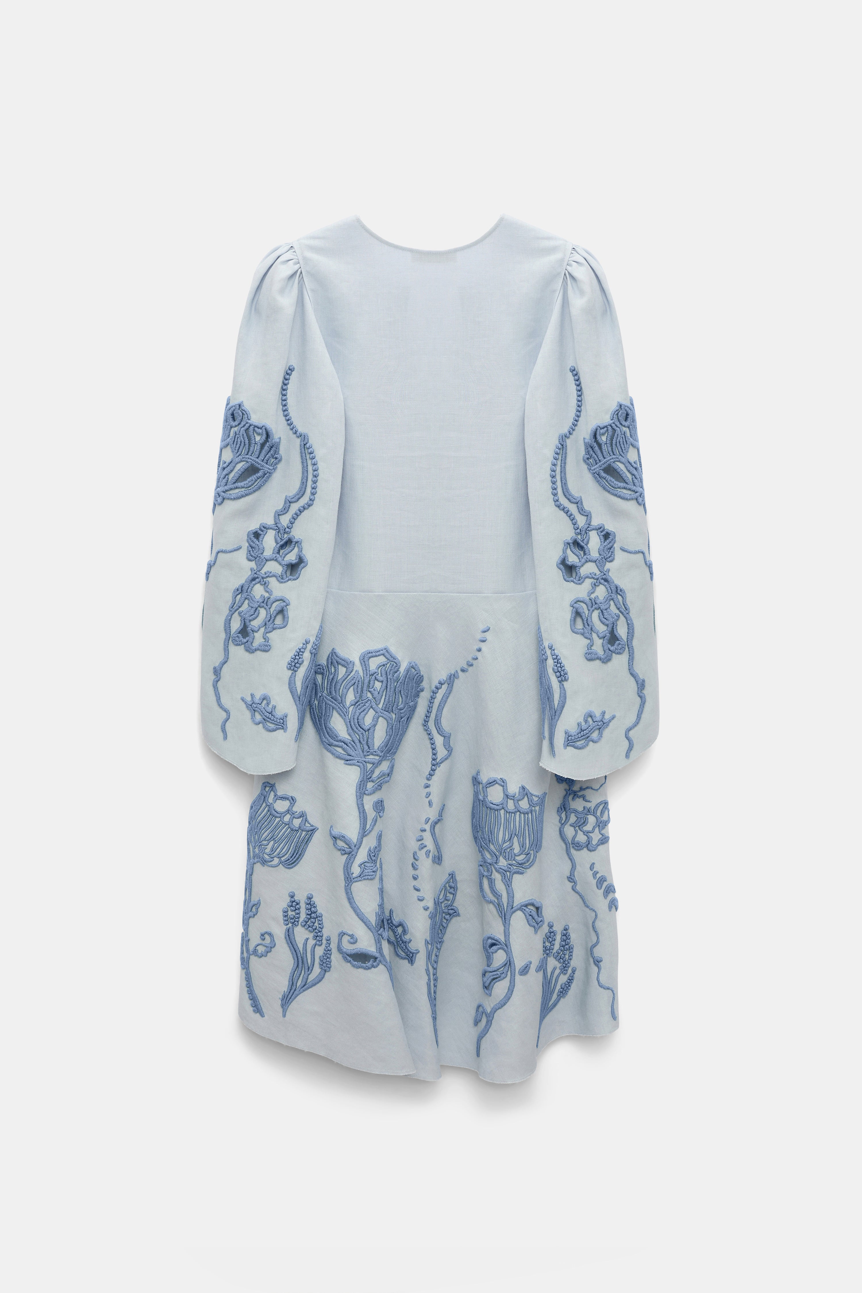 EMBROIDERED BEAUTY dress