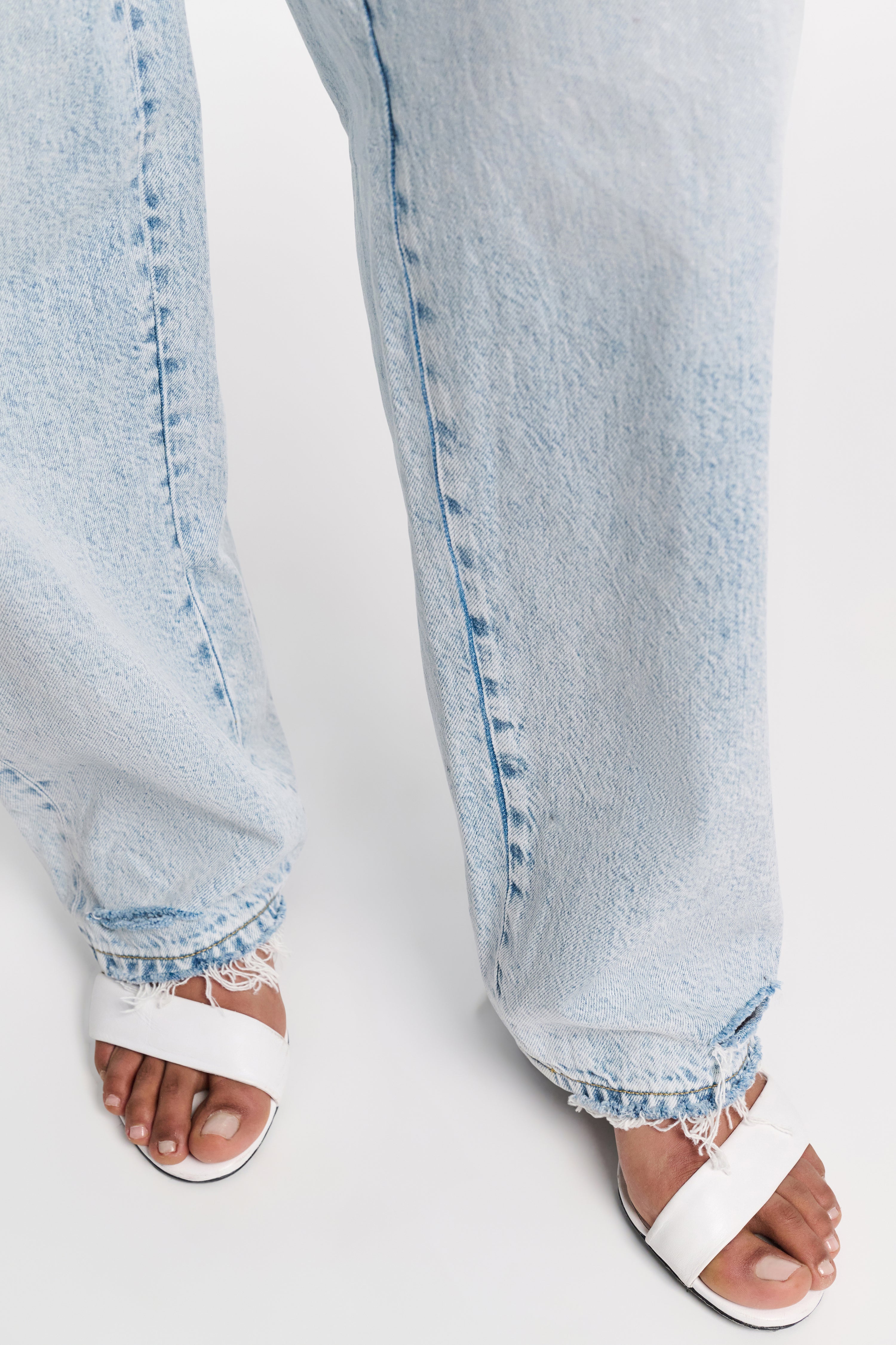 EVERYDAY ELEGANCE kitten heel sandal