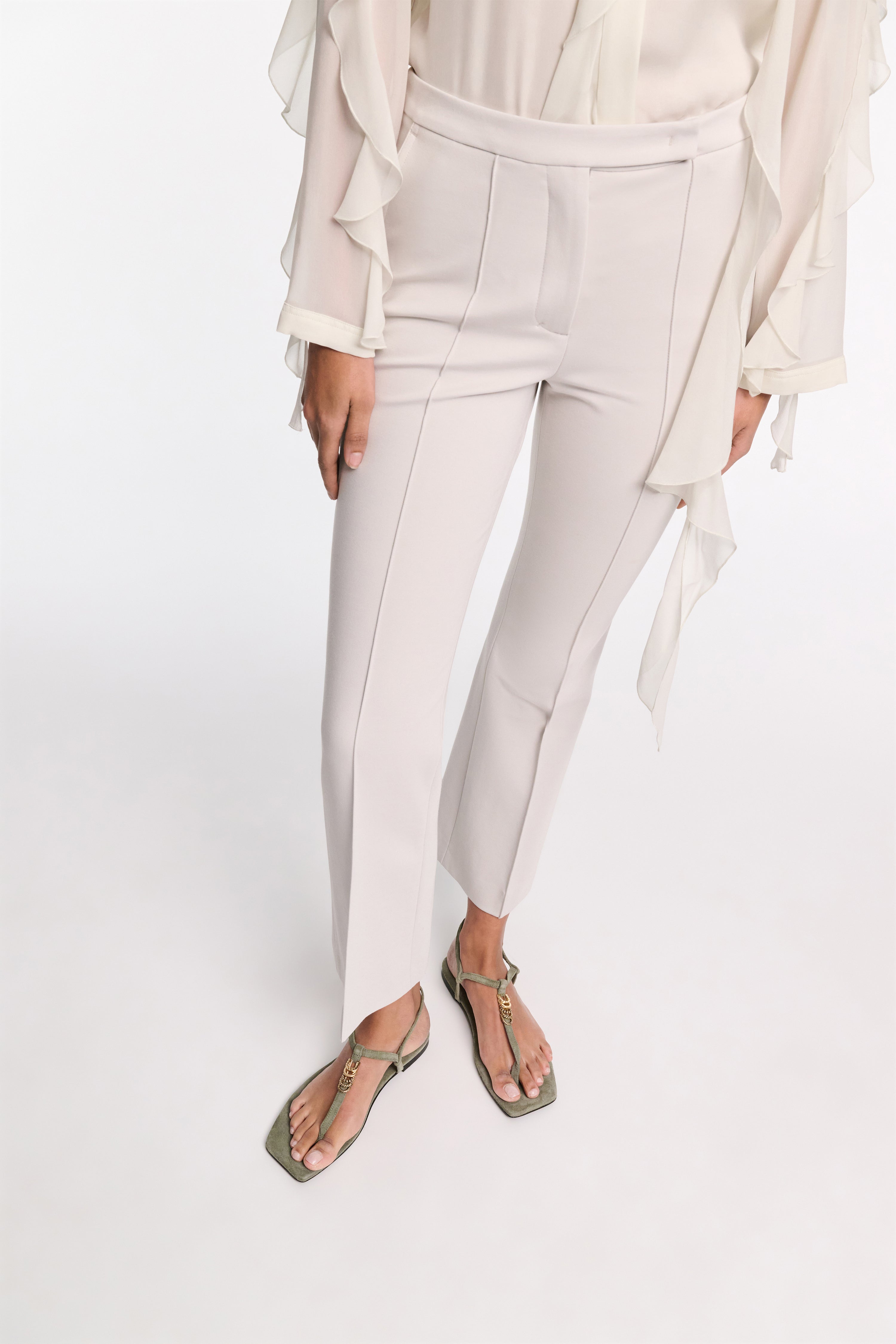 SUEDE SENSATION toe post sandal