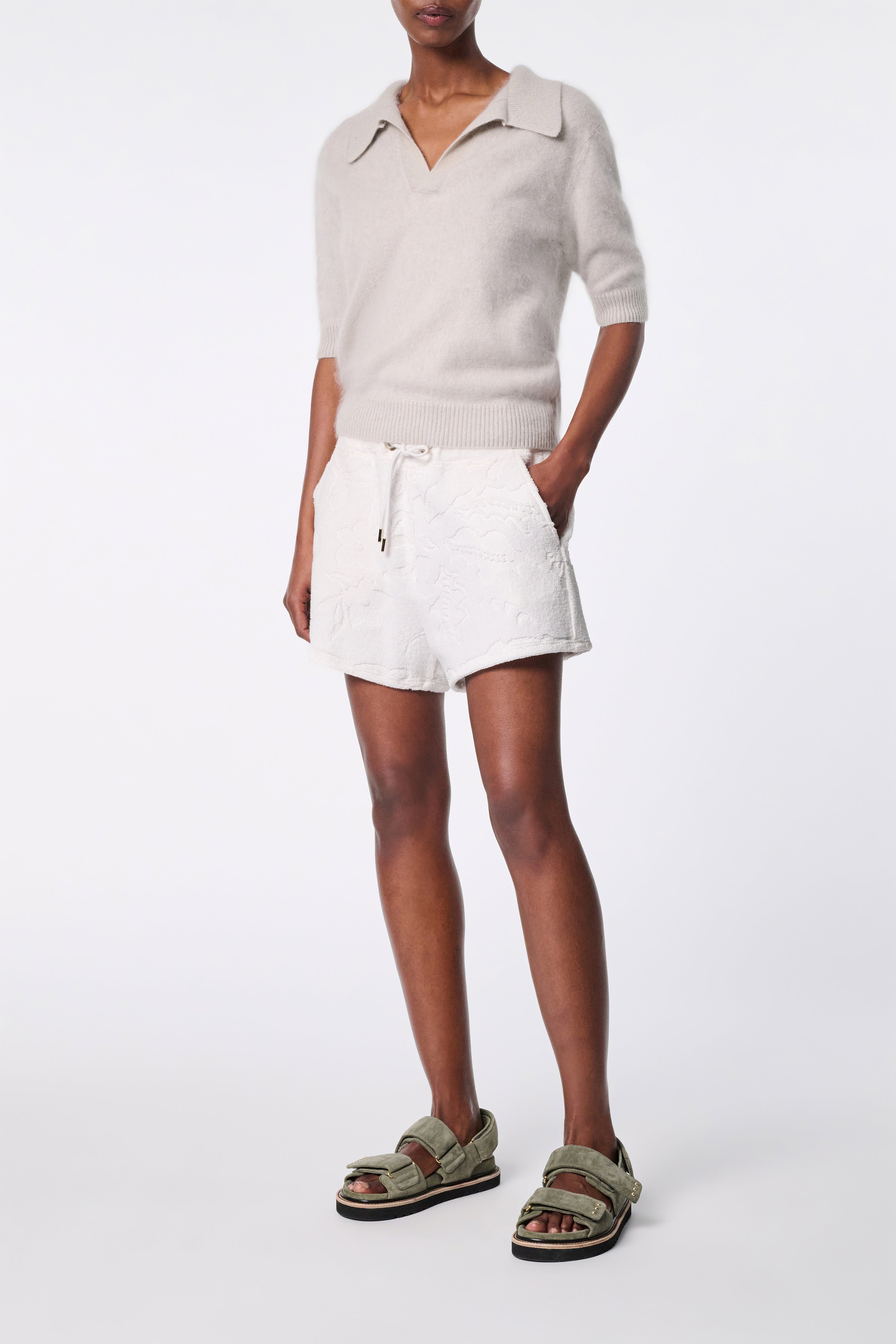 SUEDE SENSATION velcro strap footbed