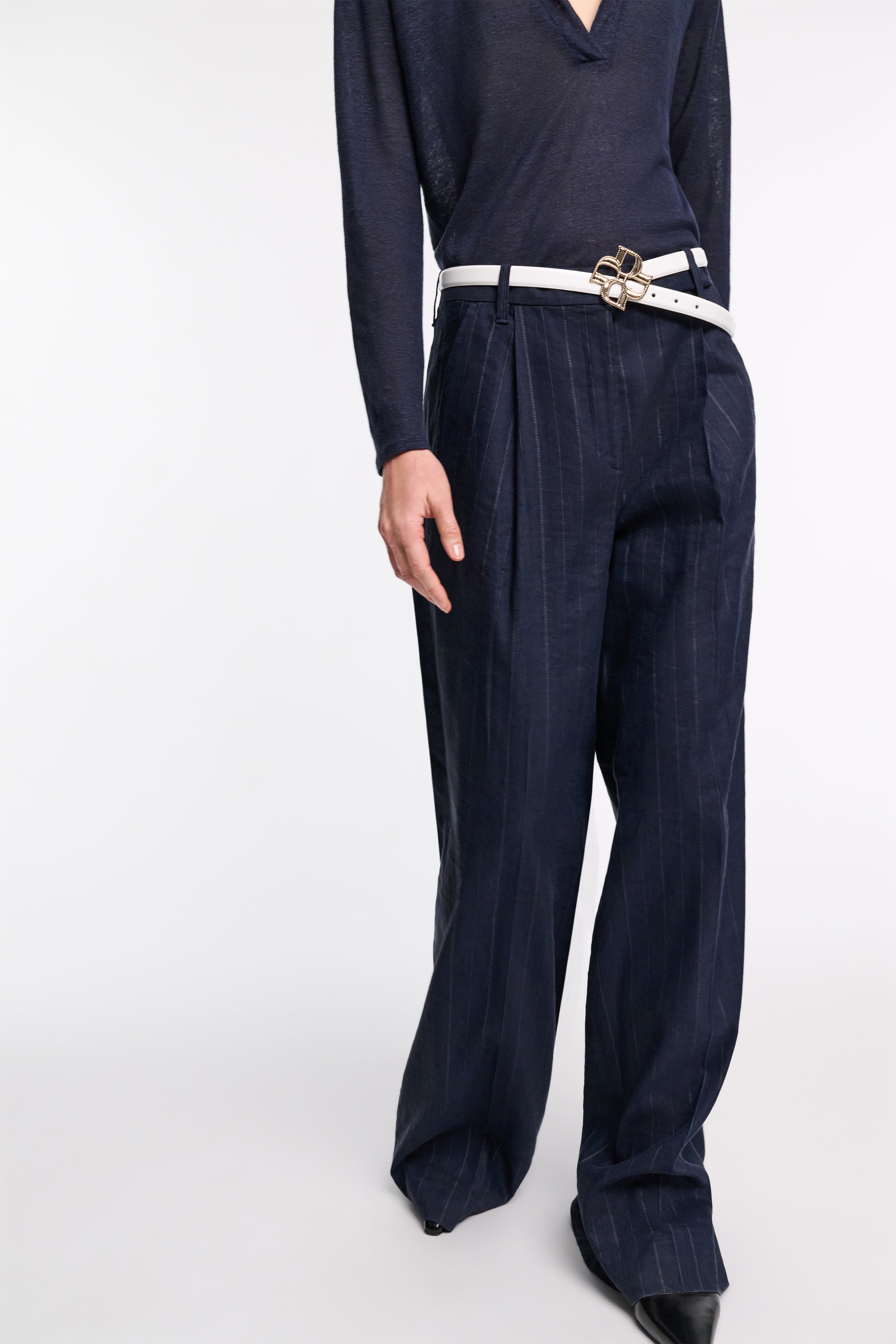 MODERN SOPHISTICATION pants