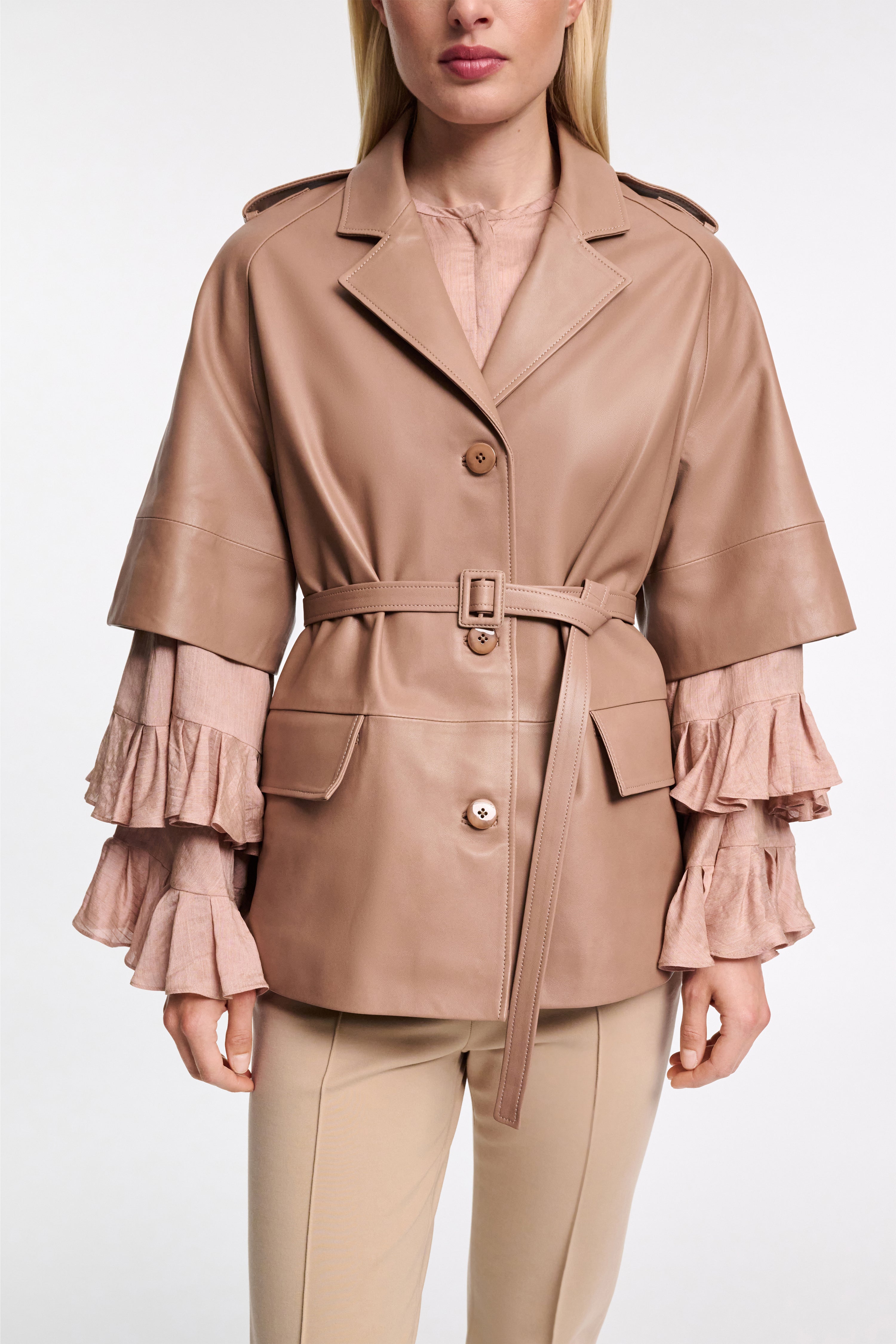 SLEEK STATEMENT I coat
