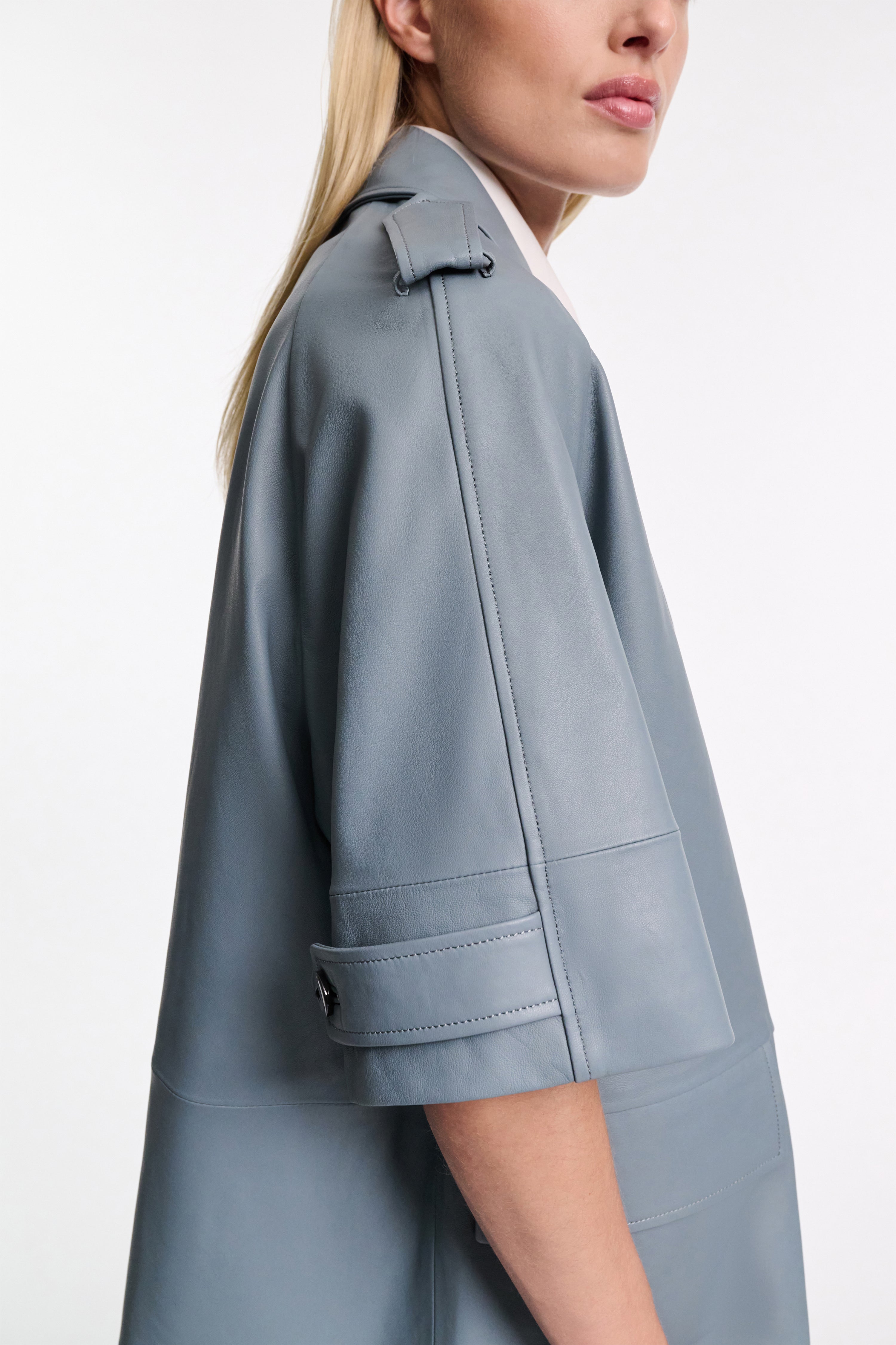 SLEEK STATEMENT I coat