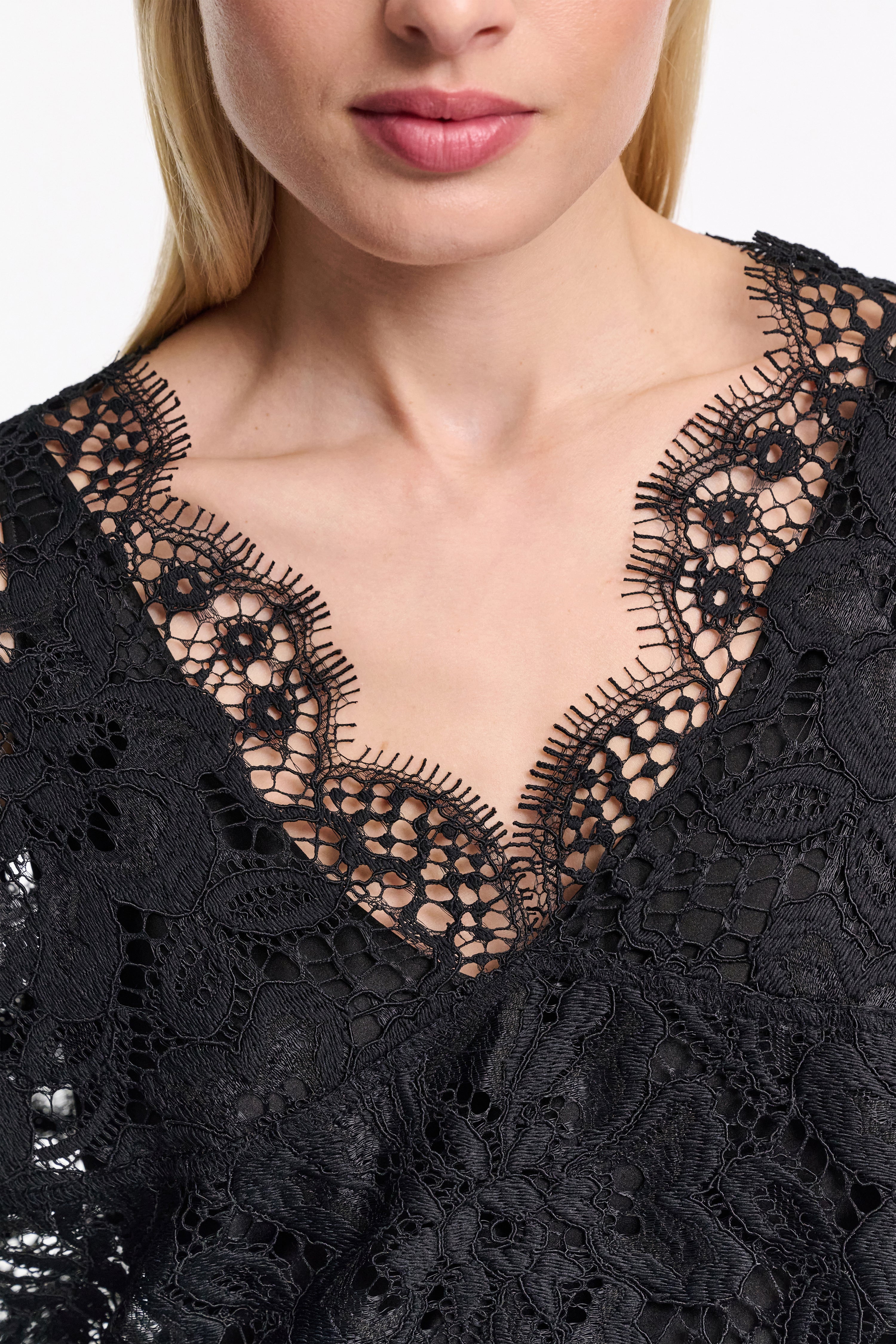 LACY DREAM blouse