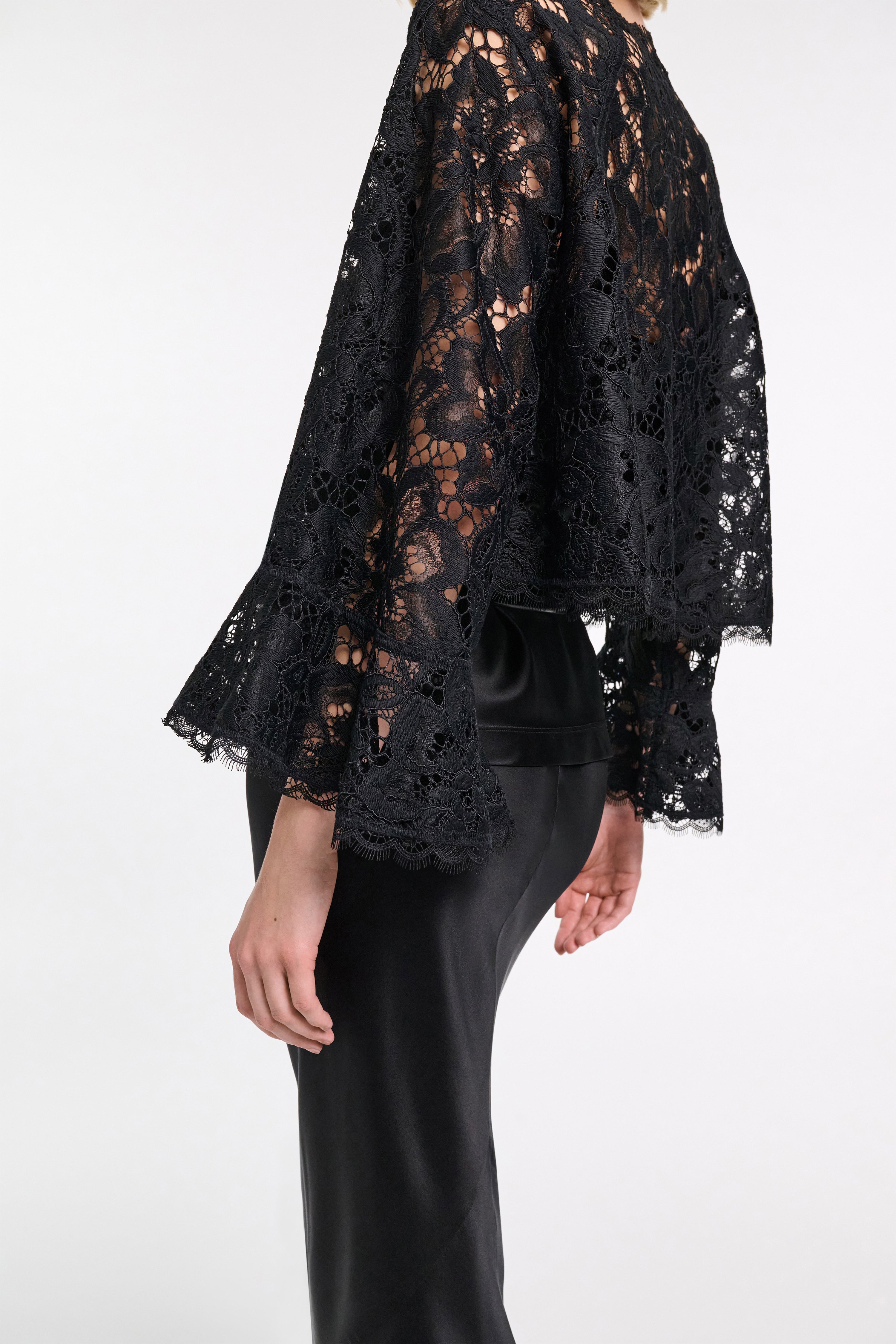 LACY DREAM blouse
