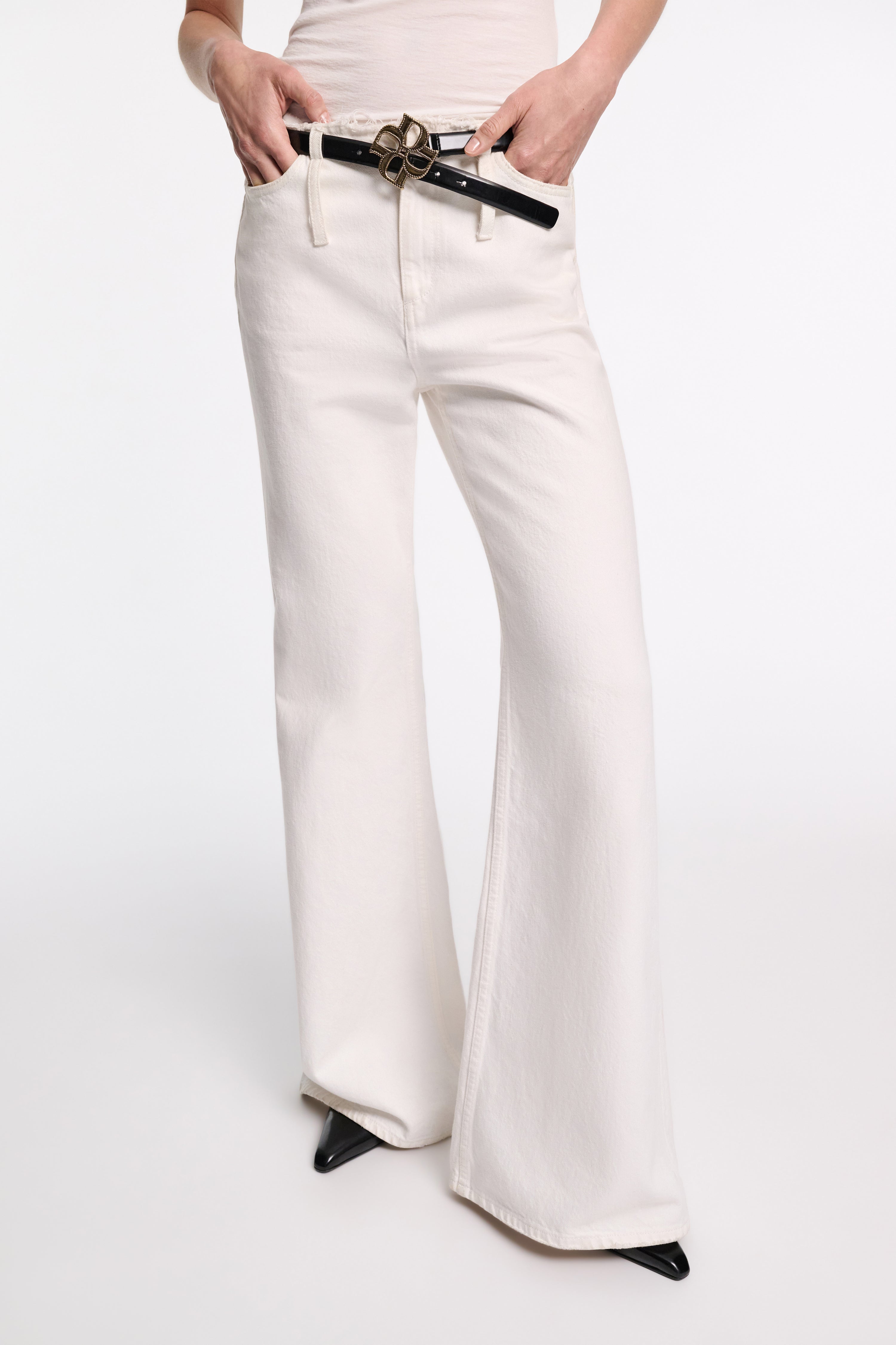 SUBTLE SHINE d rose buckle belt