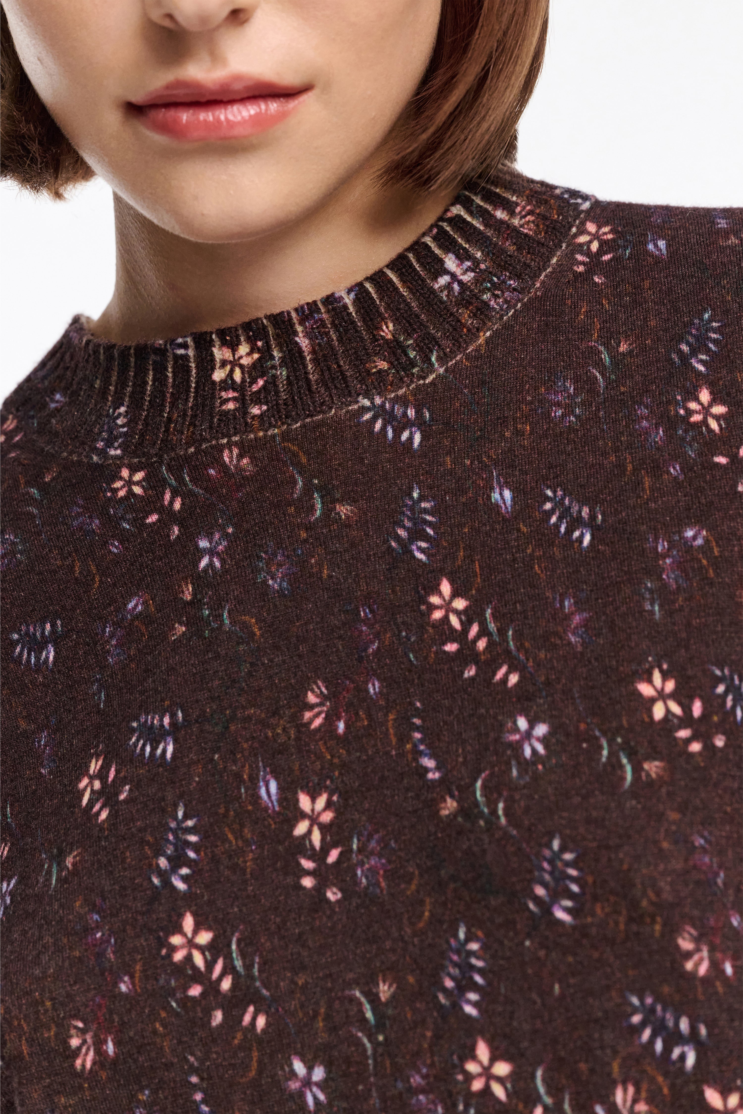 DELICATE STATEMENT pullover