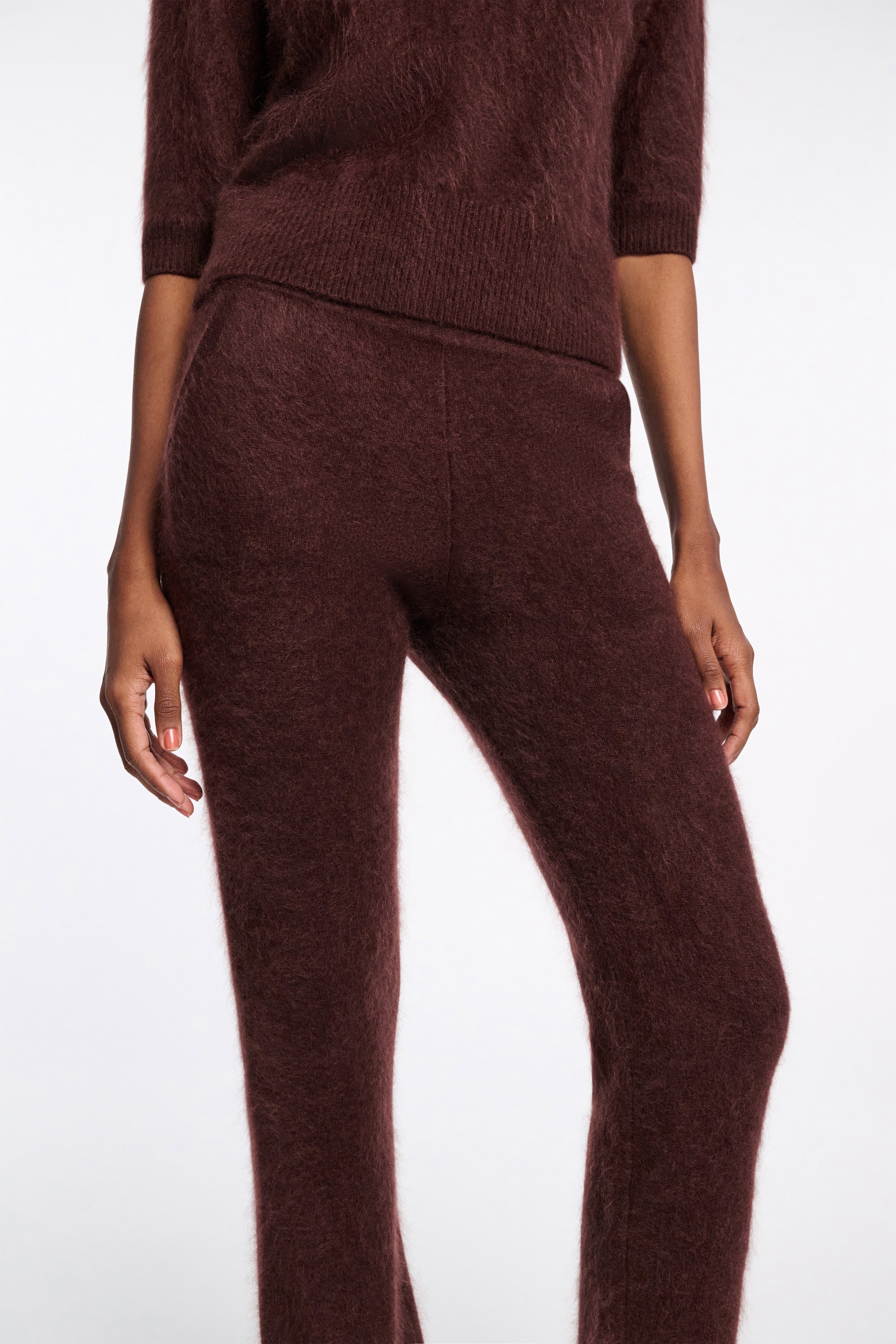 FLUFFY STATEMENT trousers