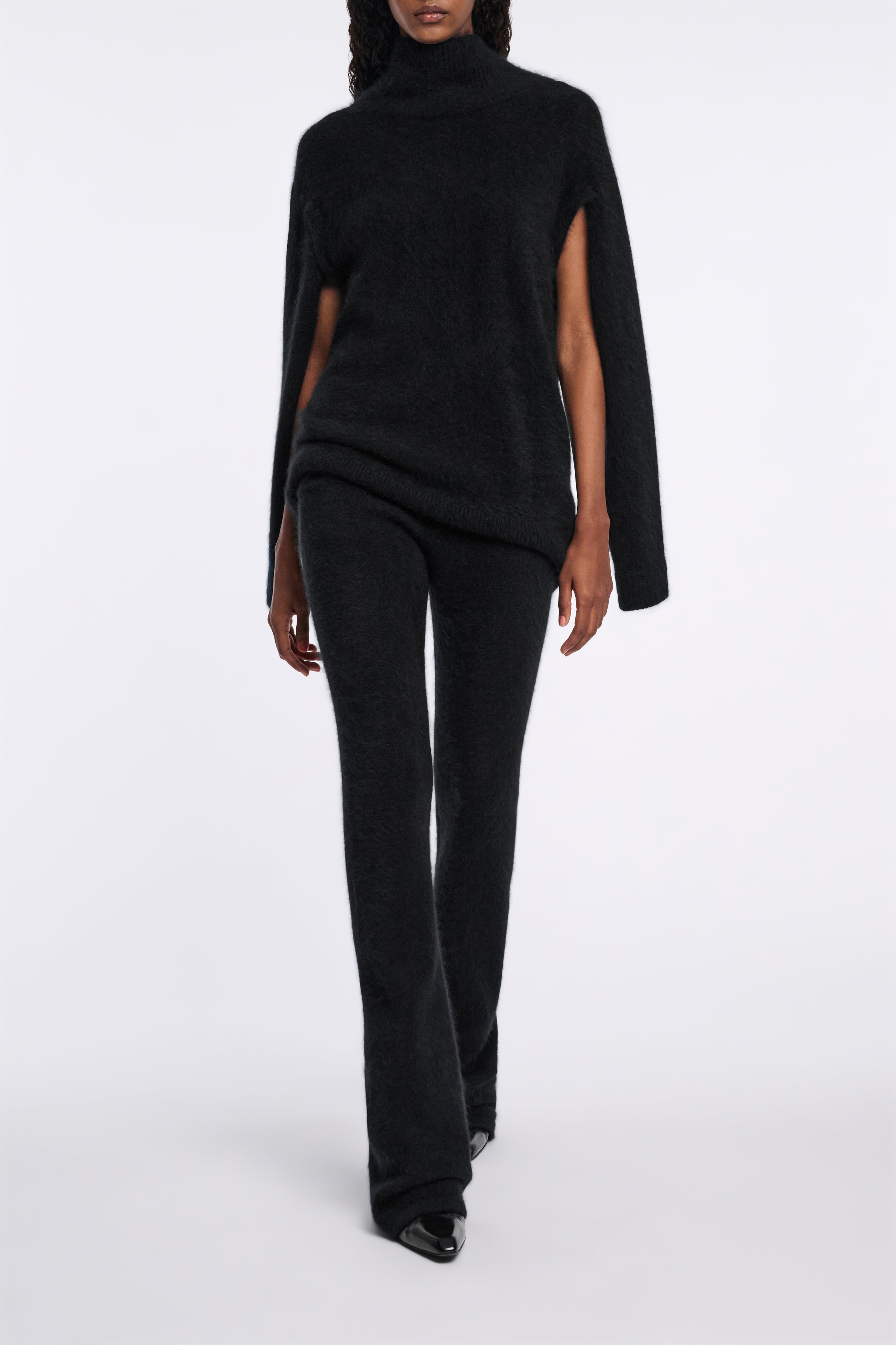 FLUFFY STATEMENT trousers