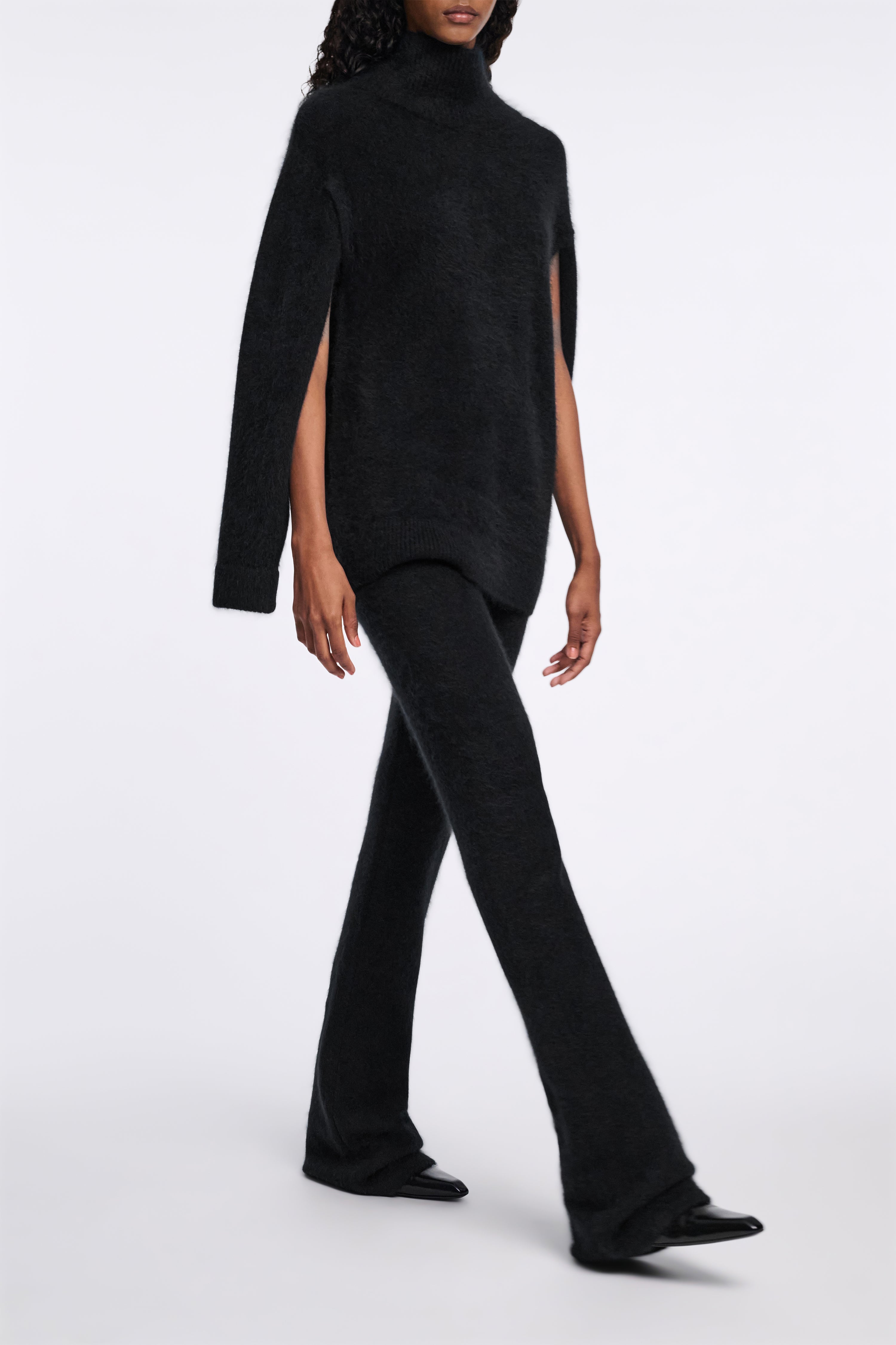FLUFFY STATEMENT trousers