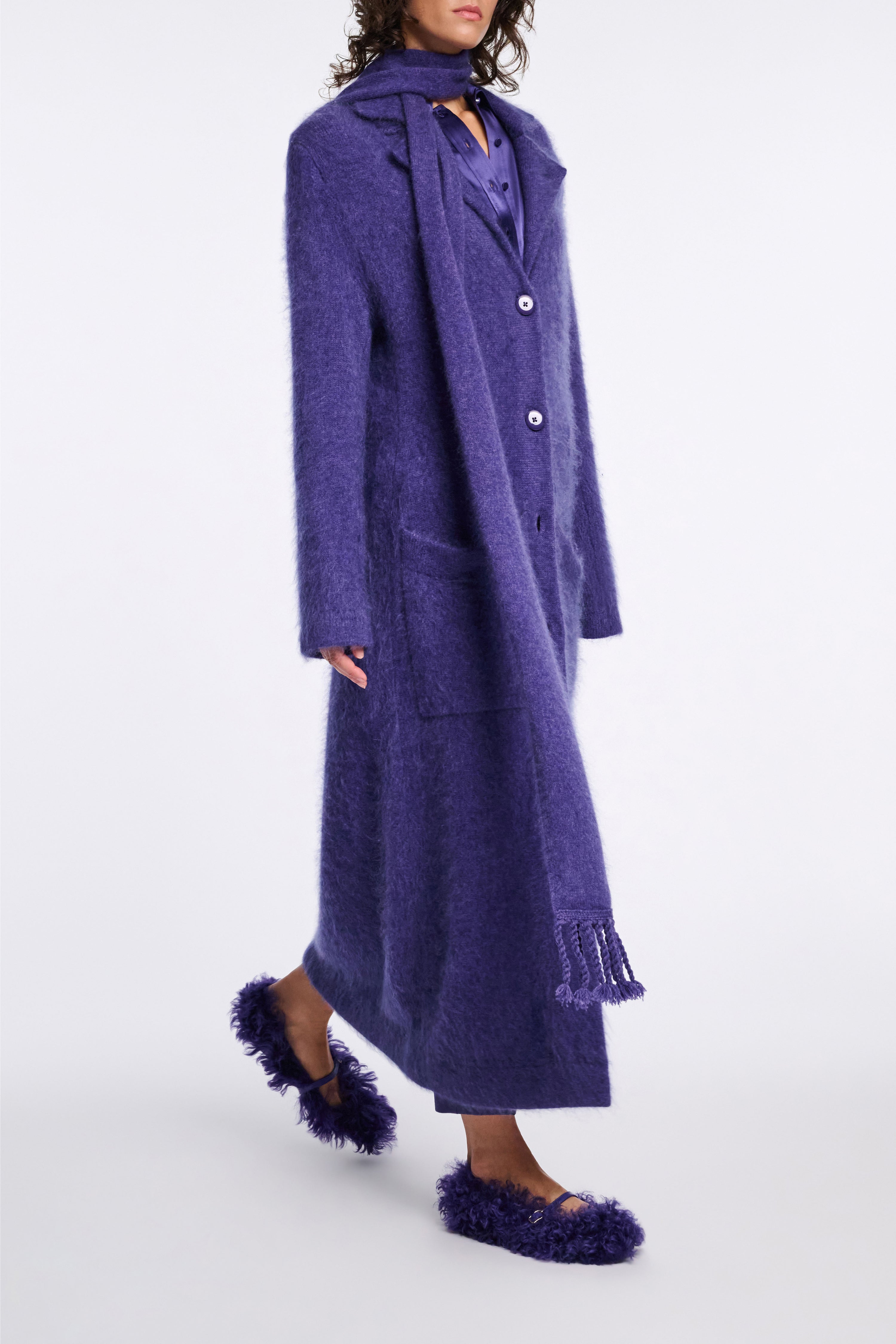 FLUFFY STATEMENT coat