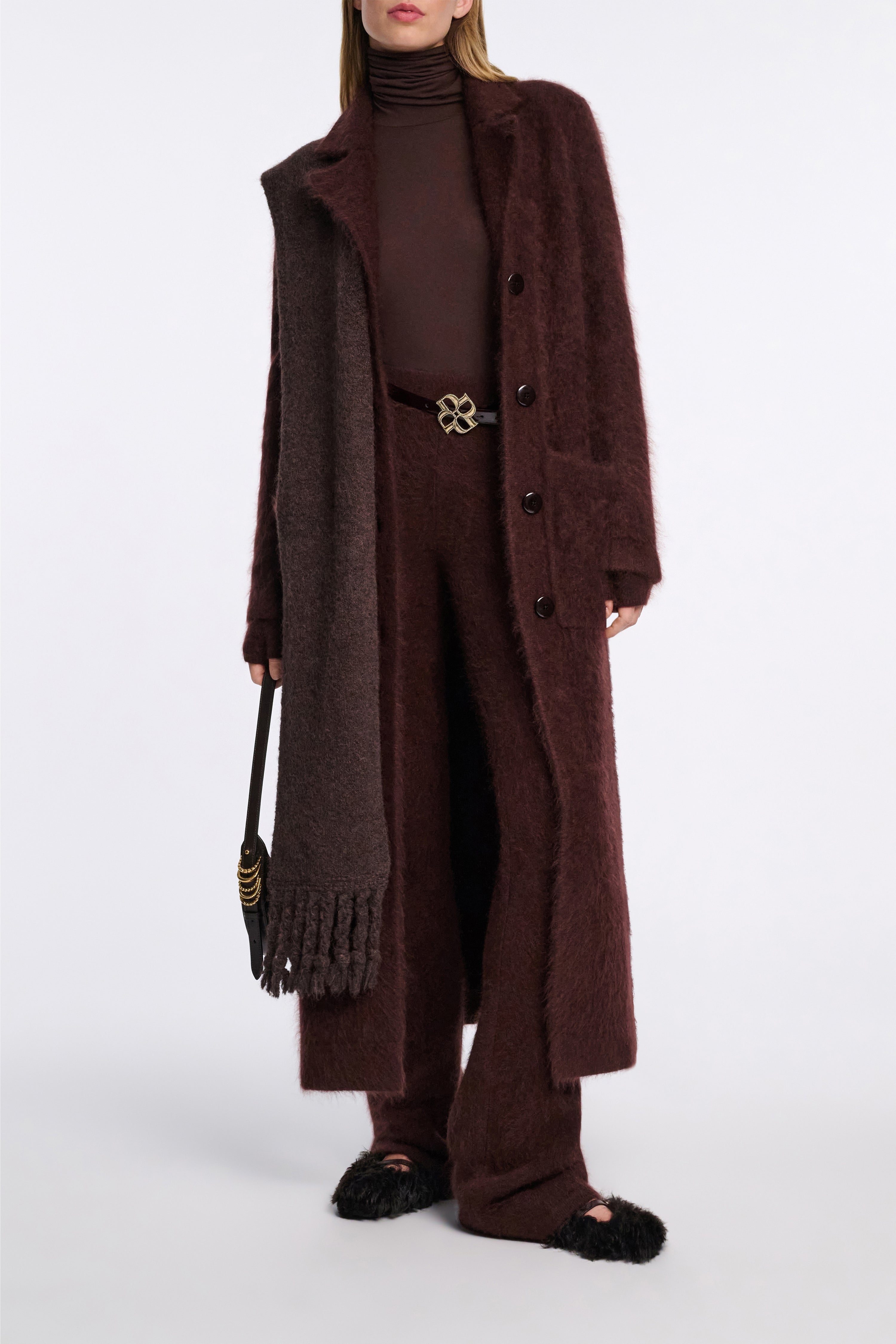 FLUFFY STATEMENT coat