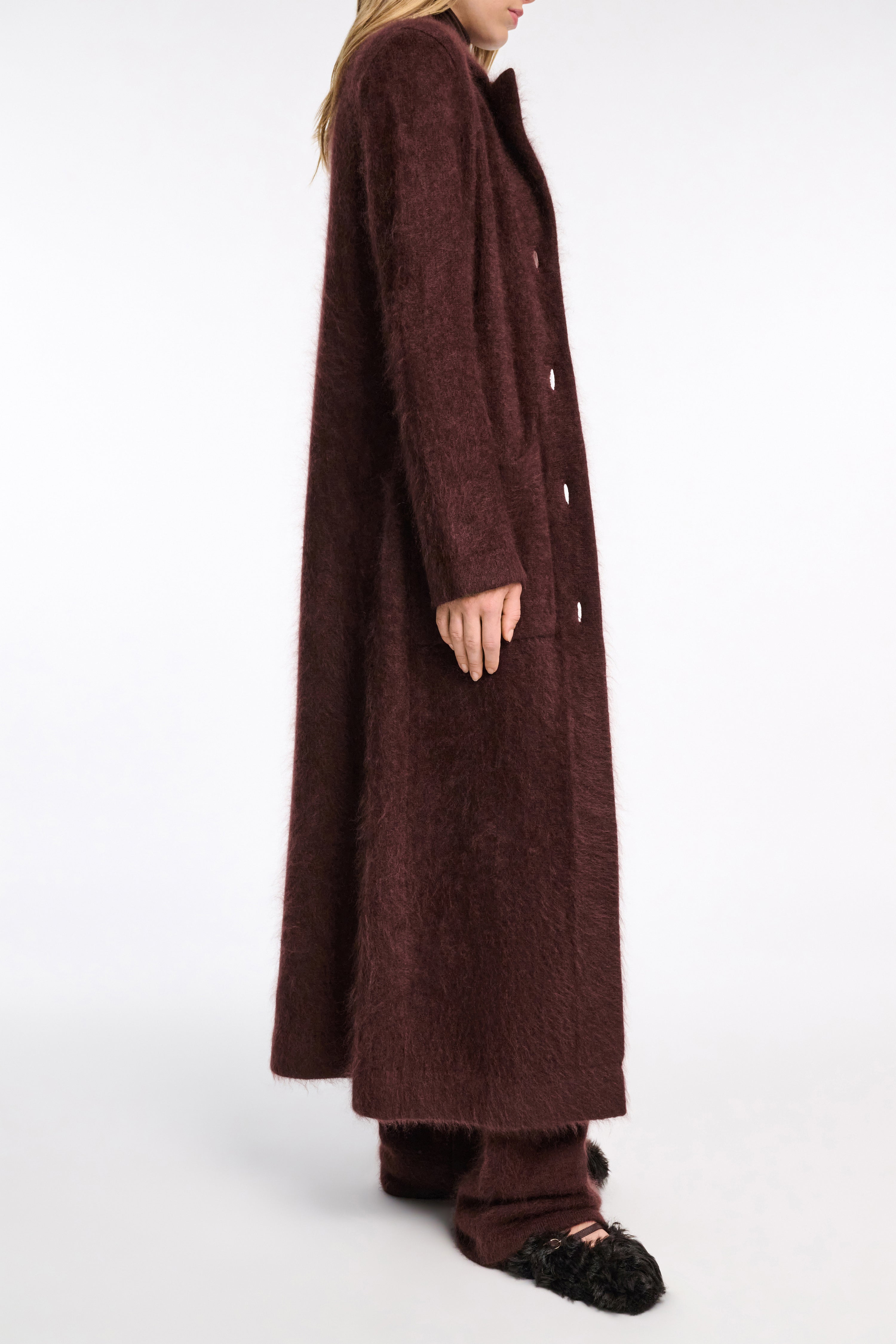 FLUFFY STATEMENT coat