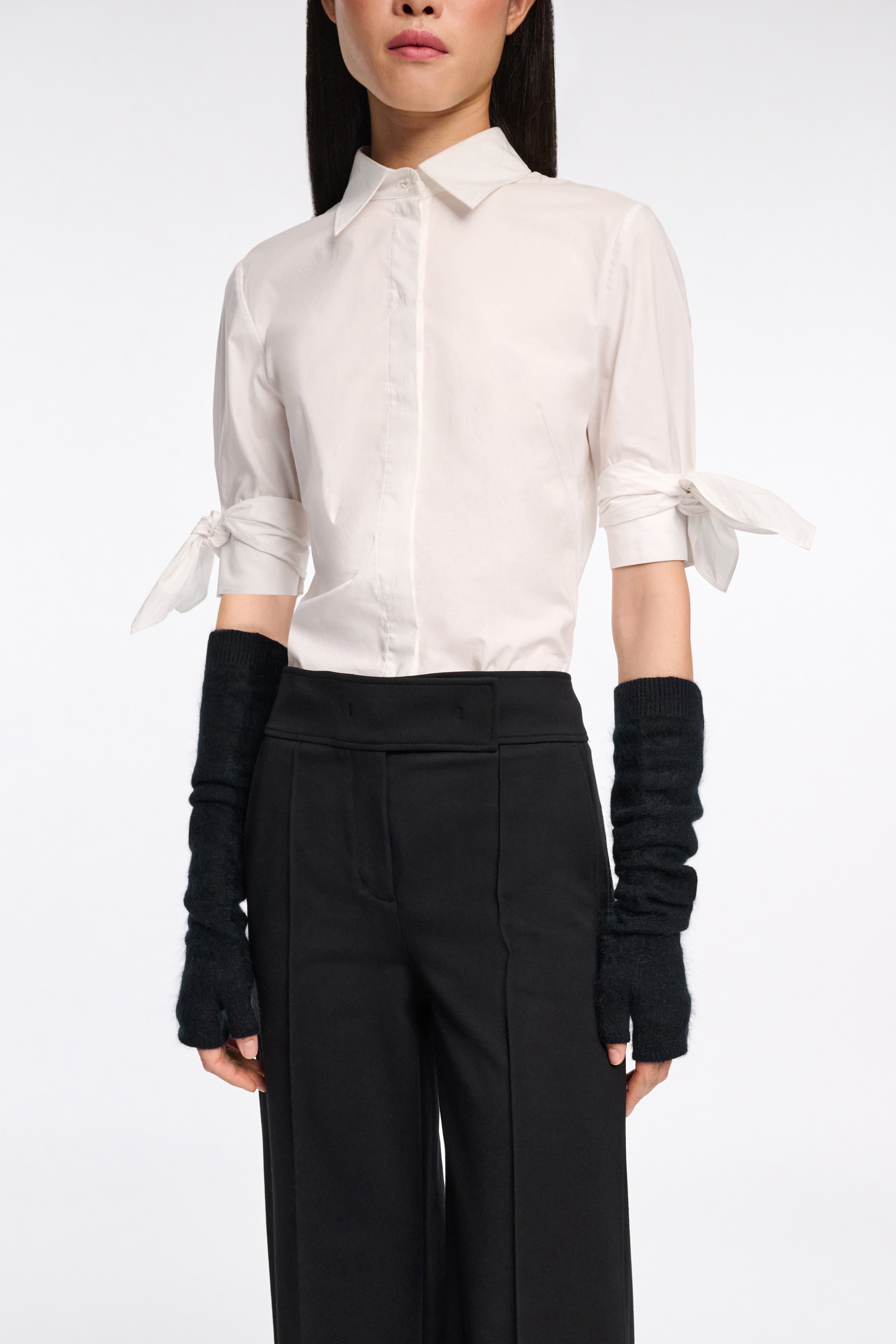 FLUFFY STATEMENT gloves