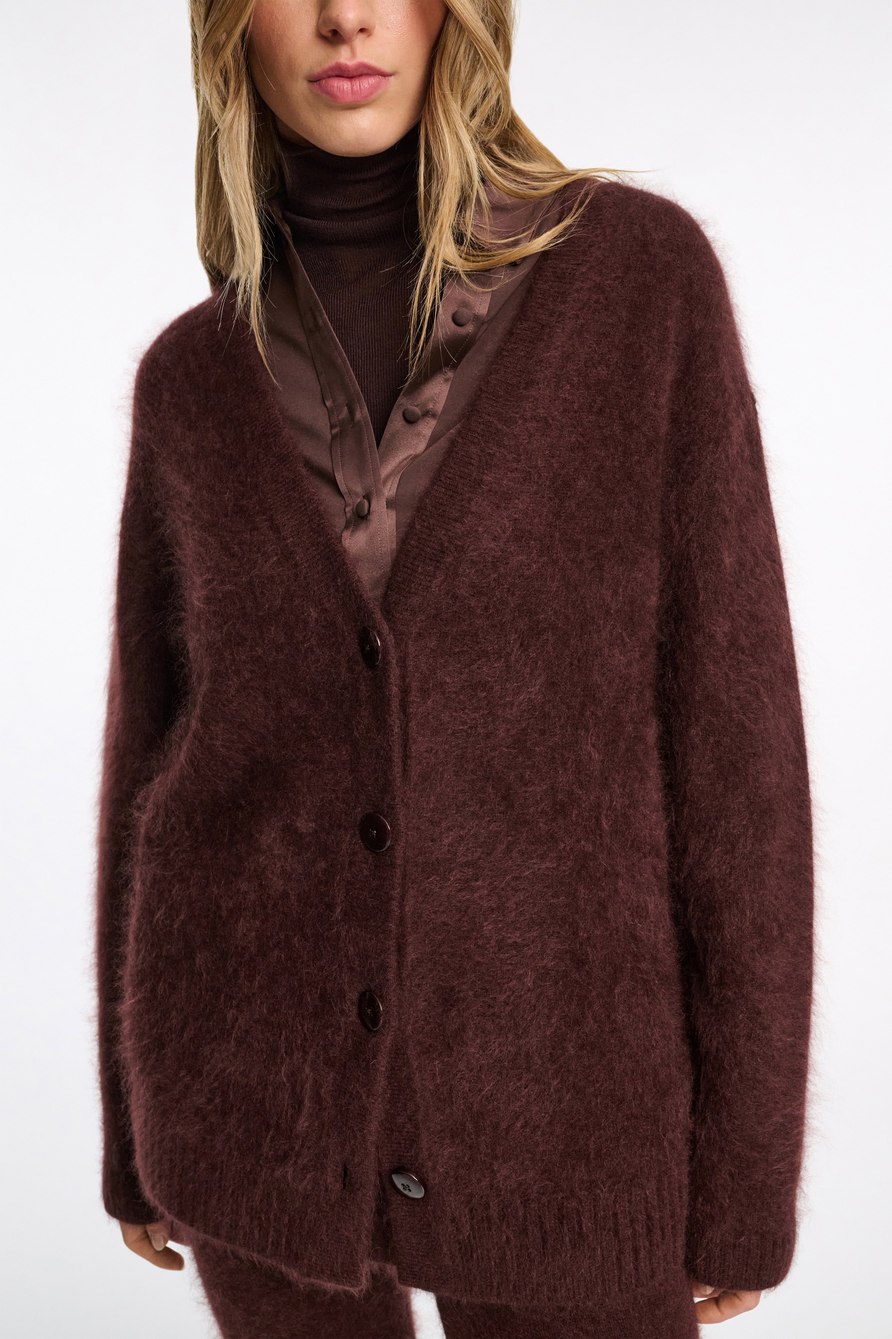 FLUFFY STATEMENT cardigan