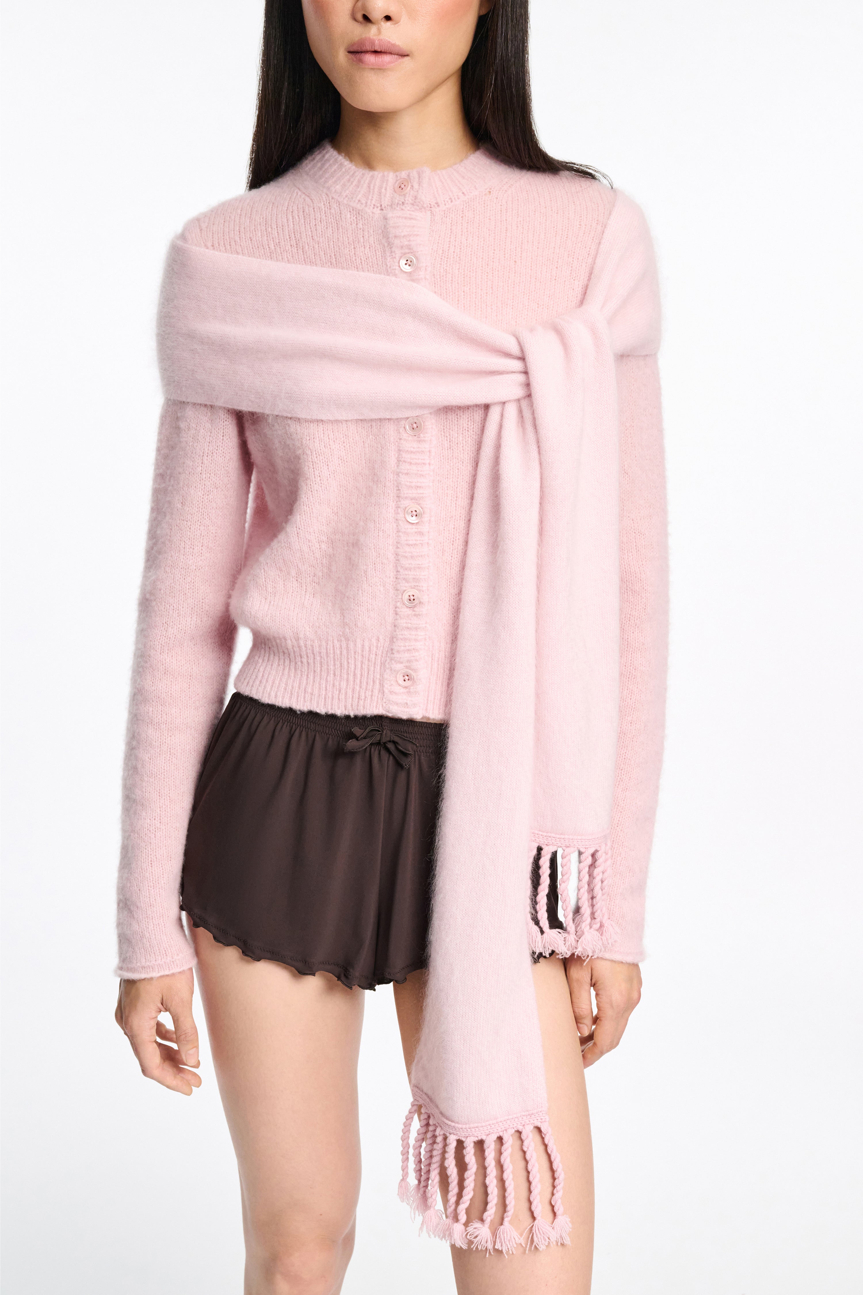 FLUFFY STATEMENT scarf