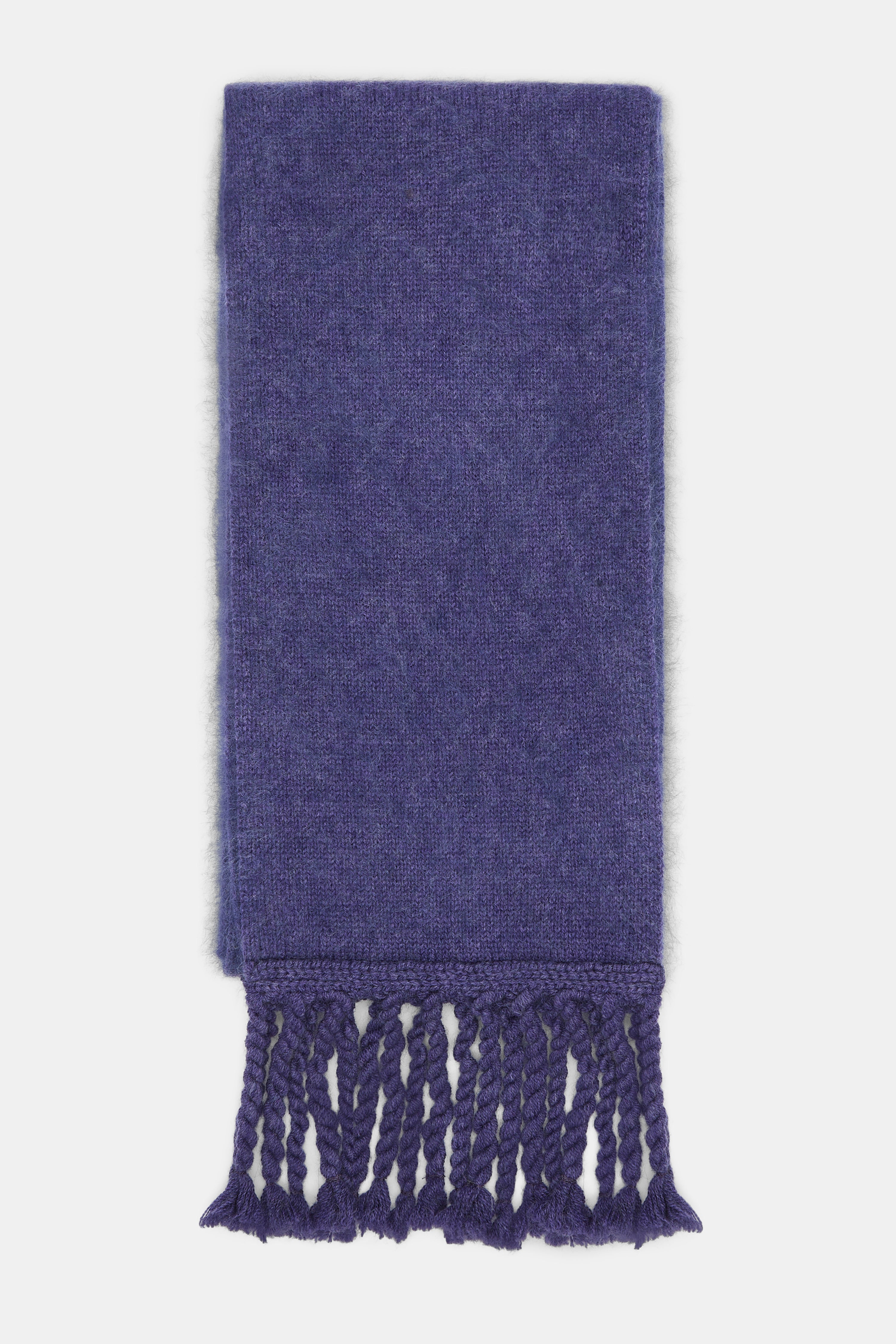 FLUFFY STATEMENT scarf