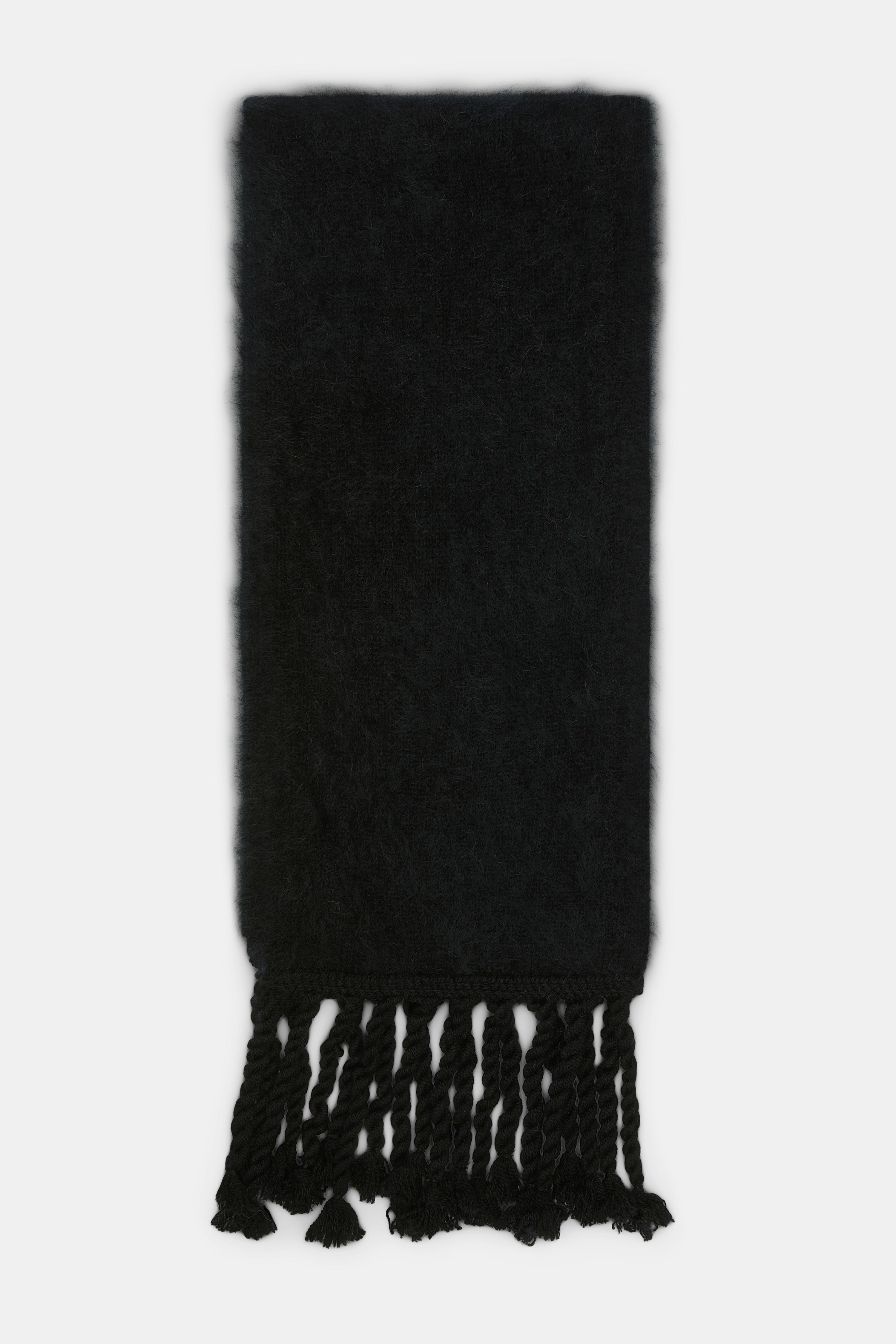 FLUFFY STATEMENT scarf