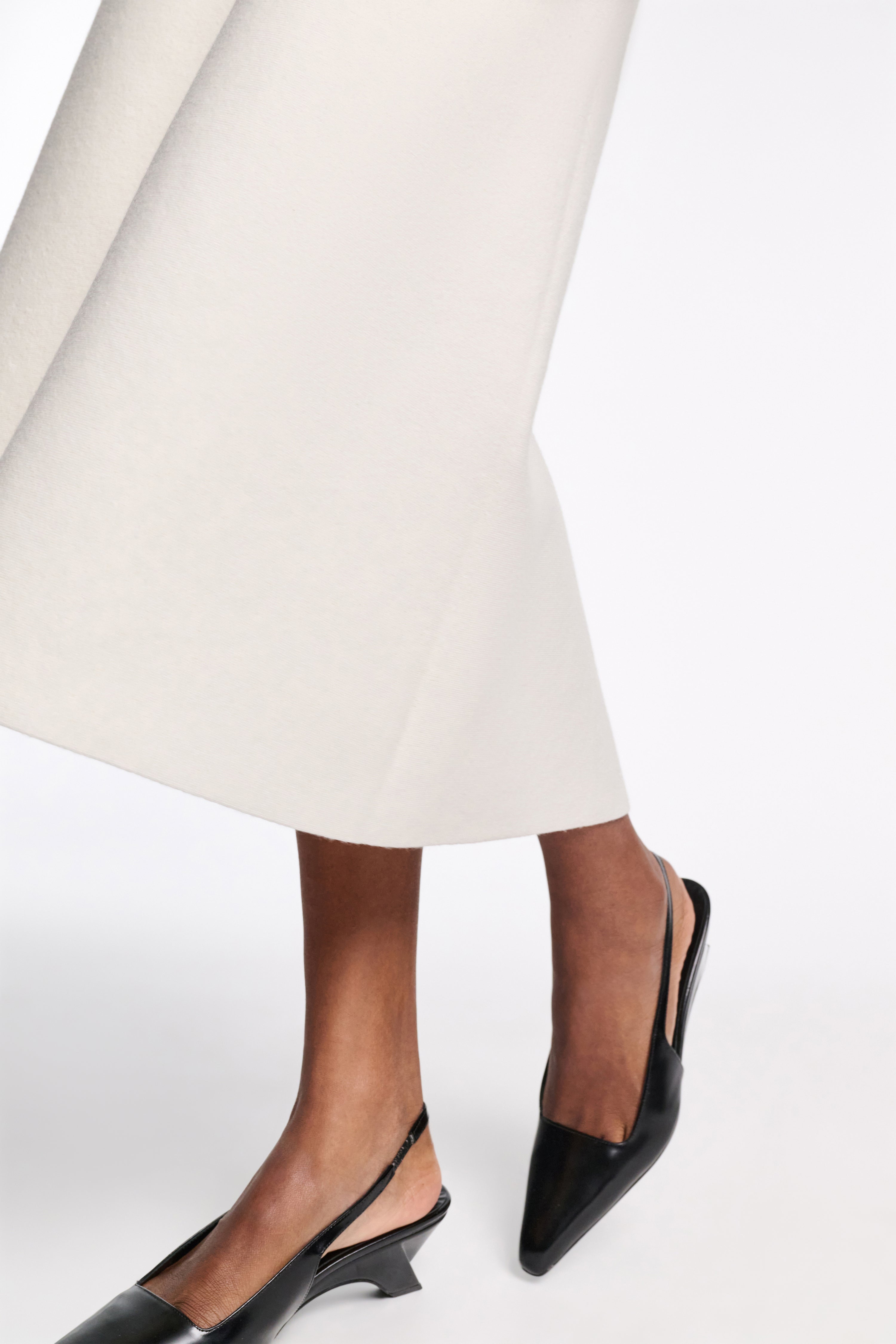 SHARP AMBITION skirt