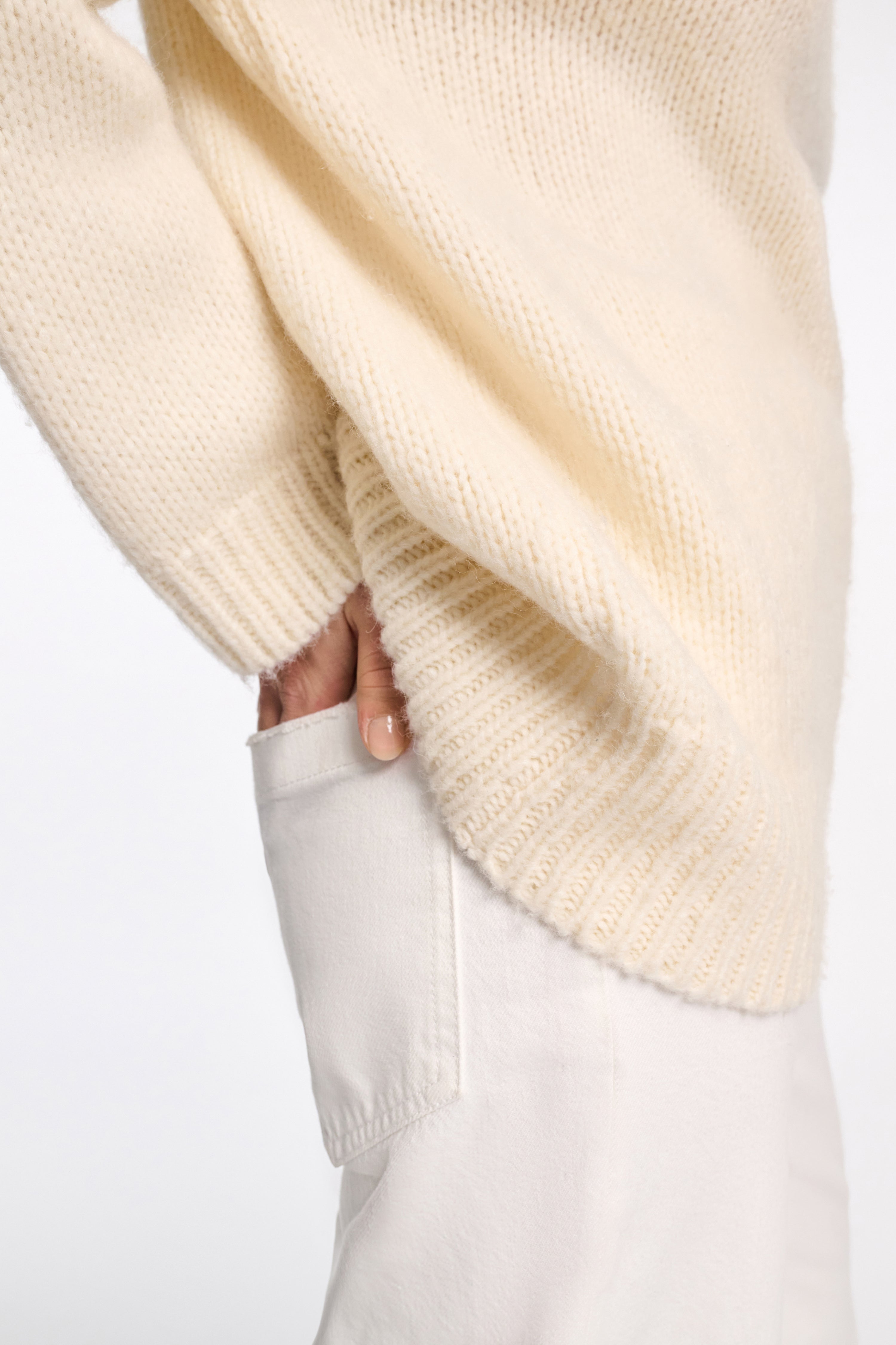 URBAN FAVORITES pullover