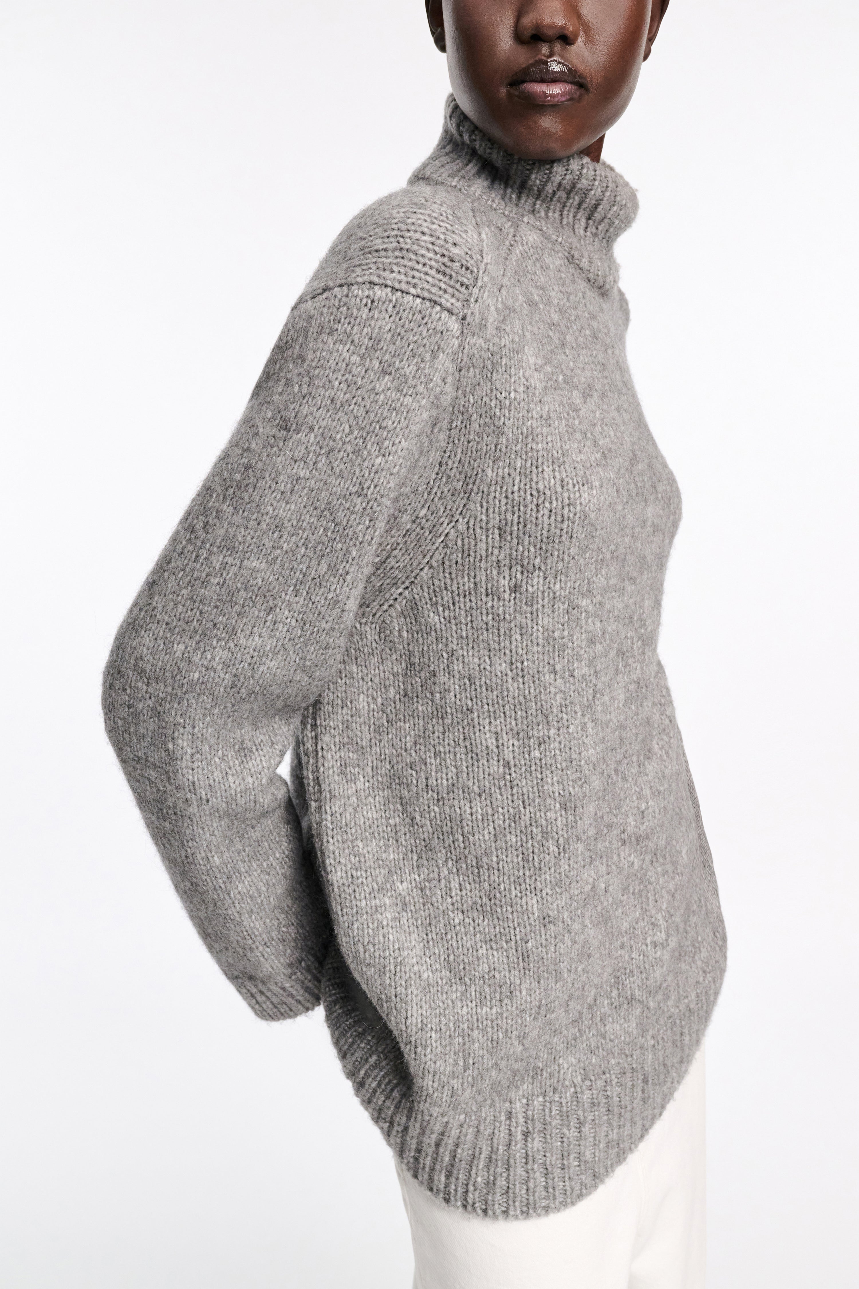 URBAN FAVORITES pullover