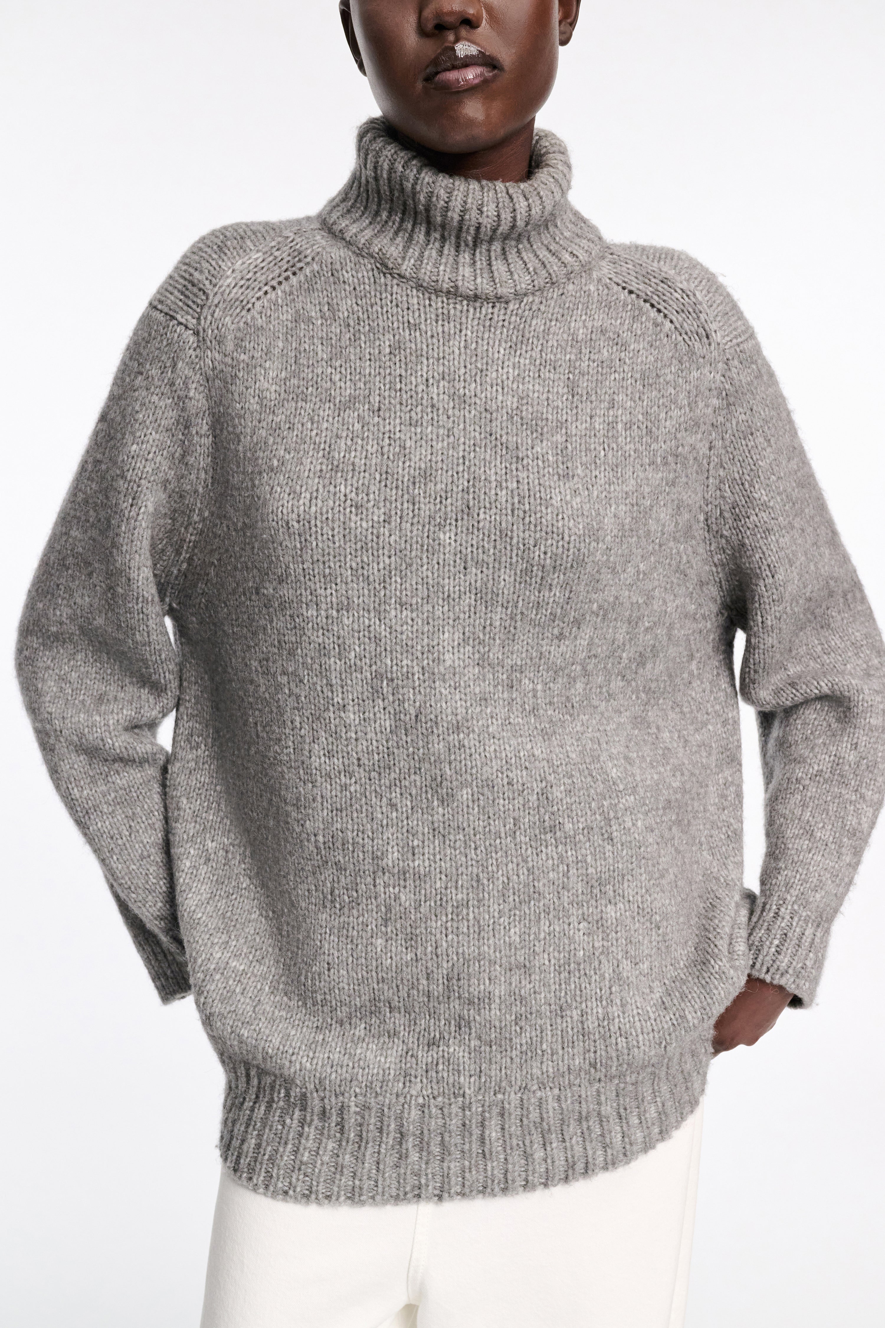 URBAN FAVORITES pullover