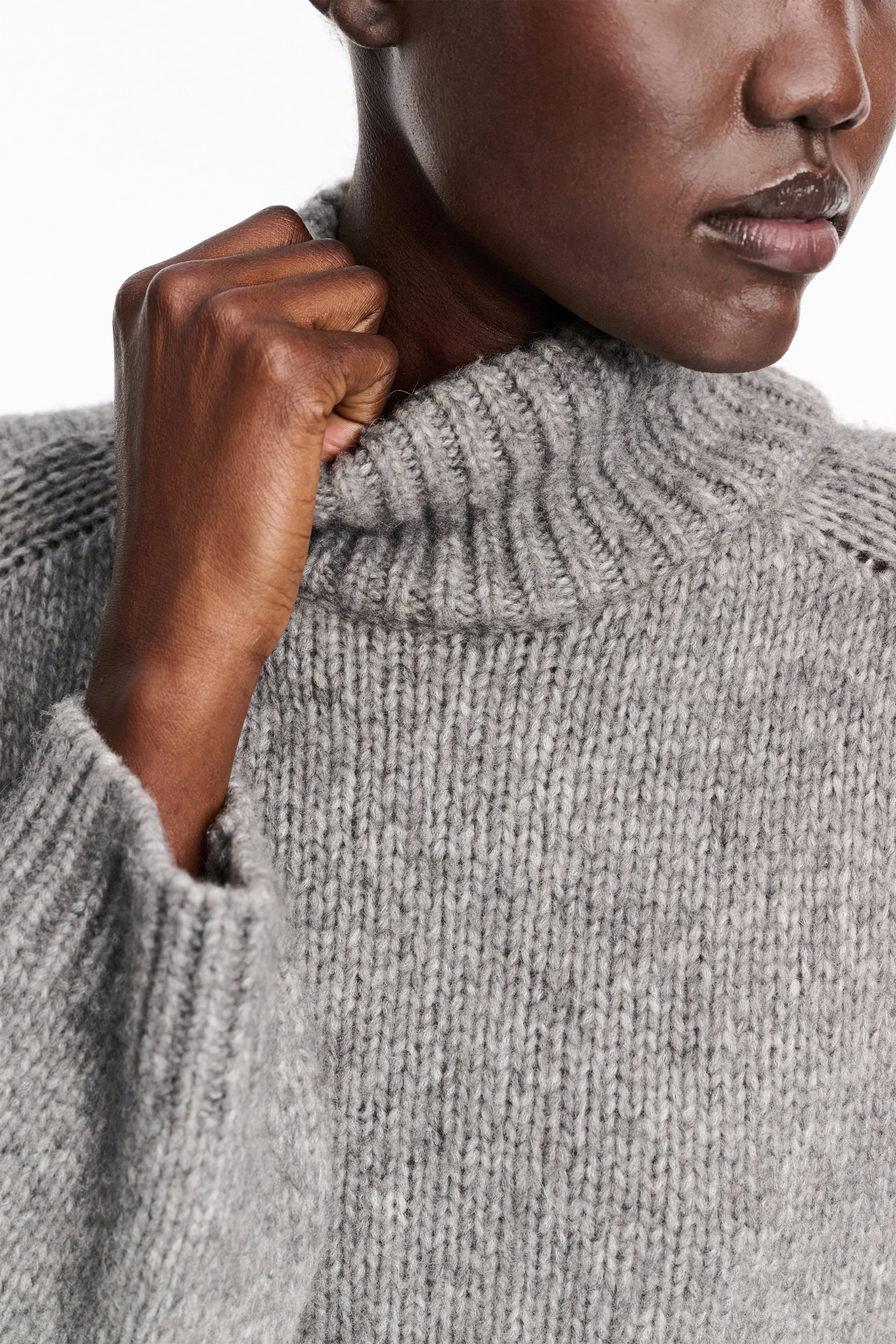 URBAN FAVORITES pullover