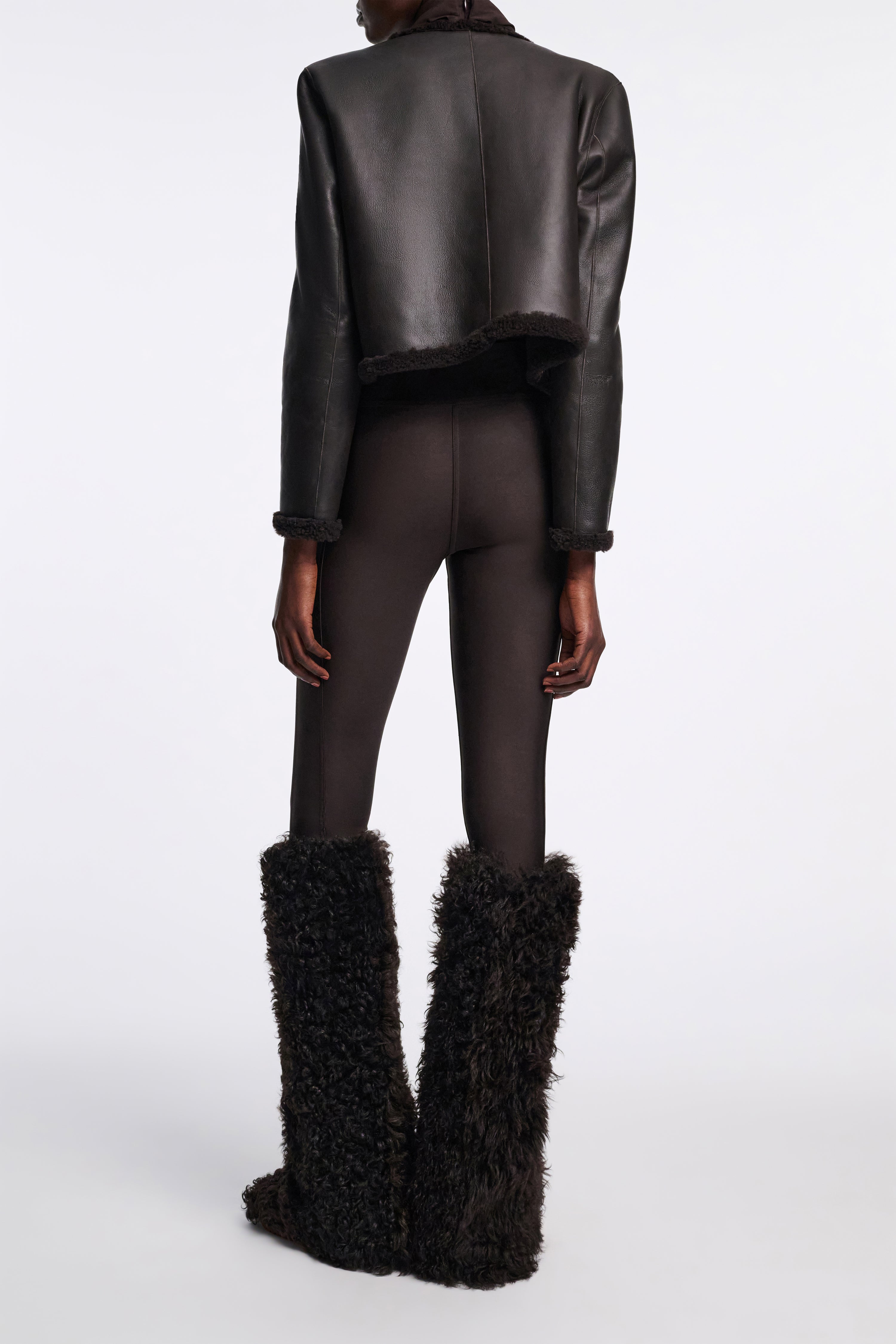 SHARP CUT pants