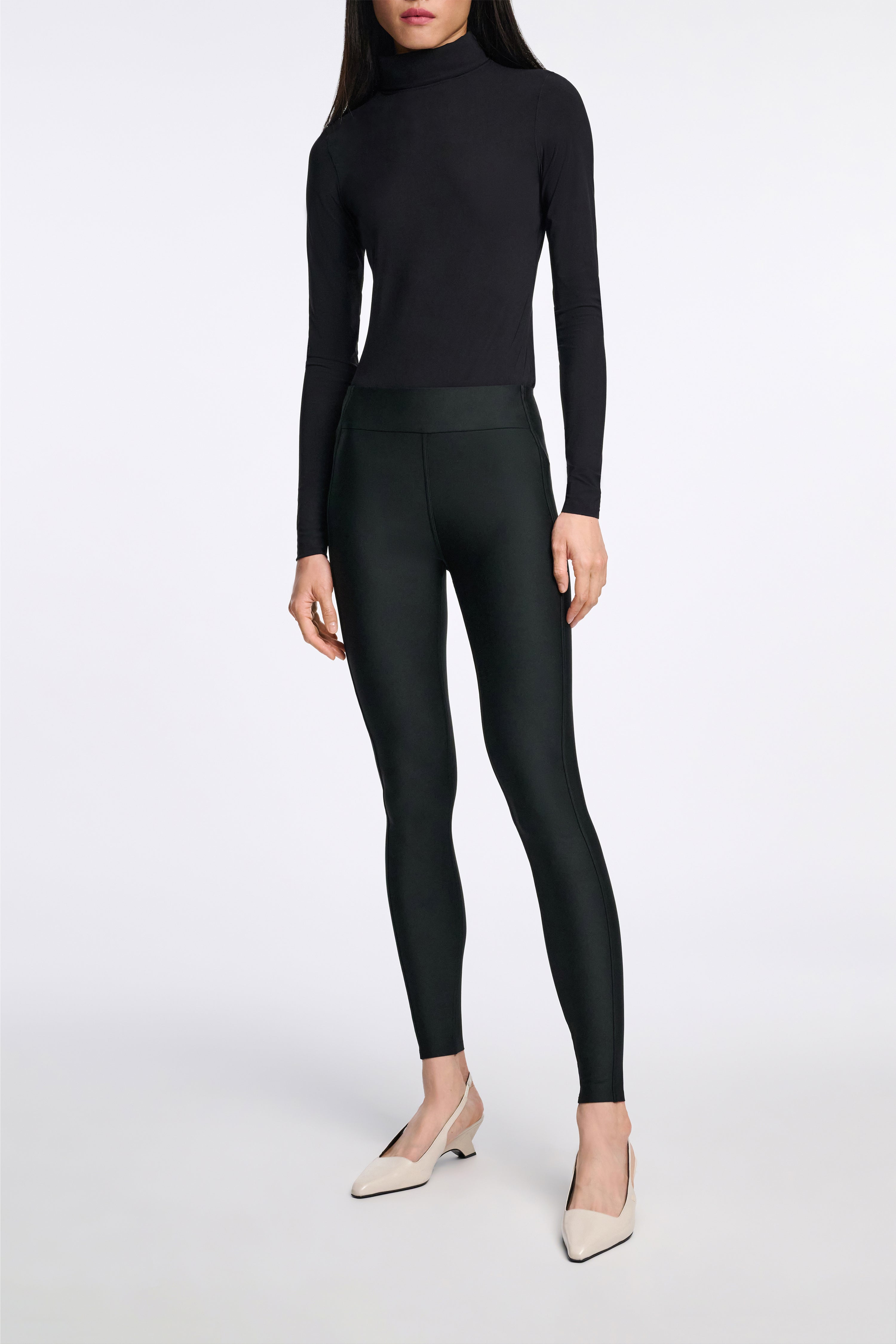 SHARP CUT pants