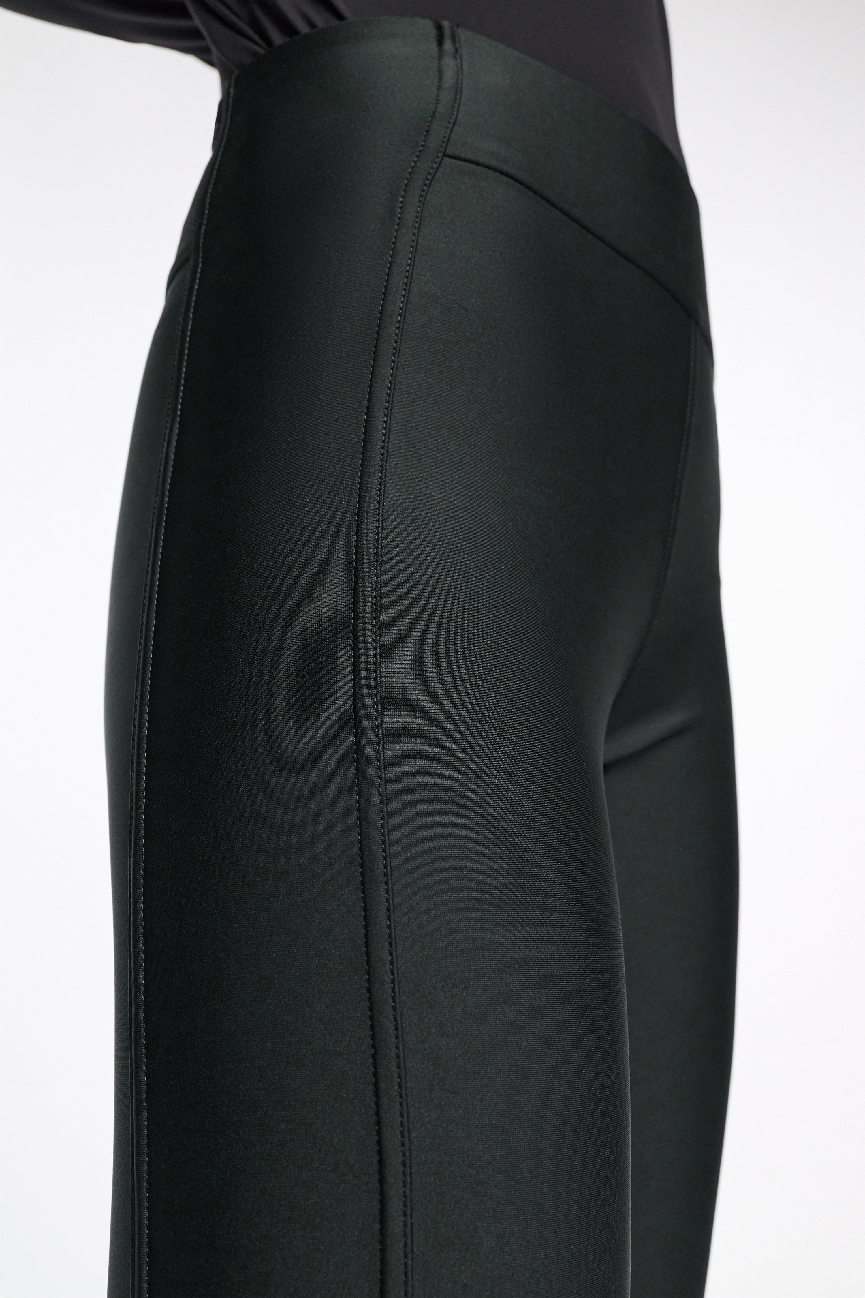 SHARP CUT pants