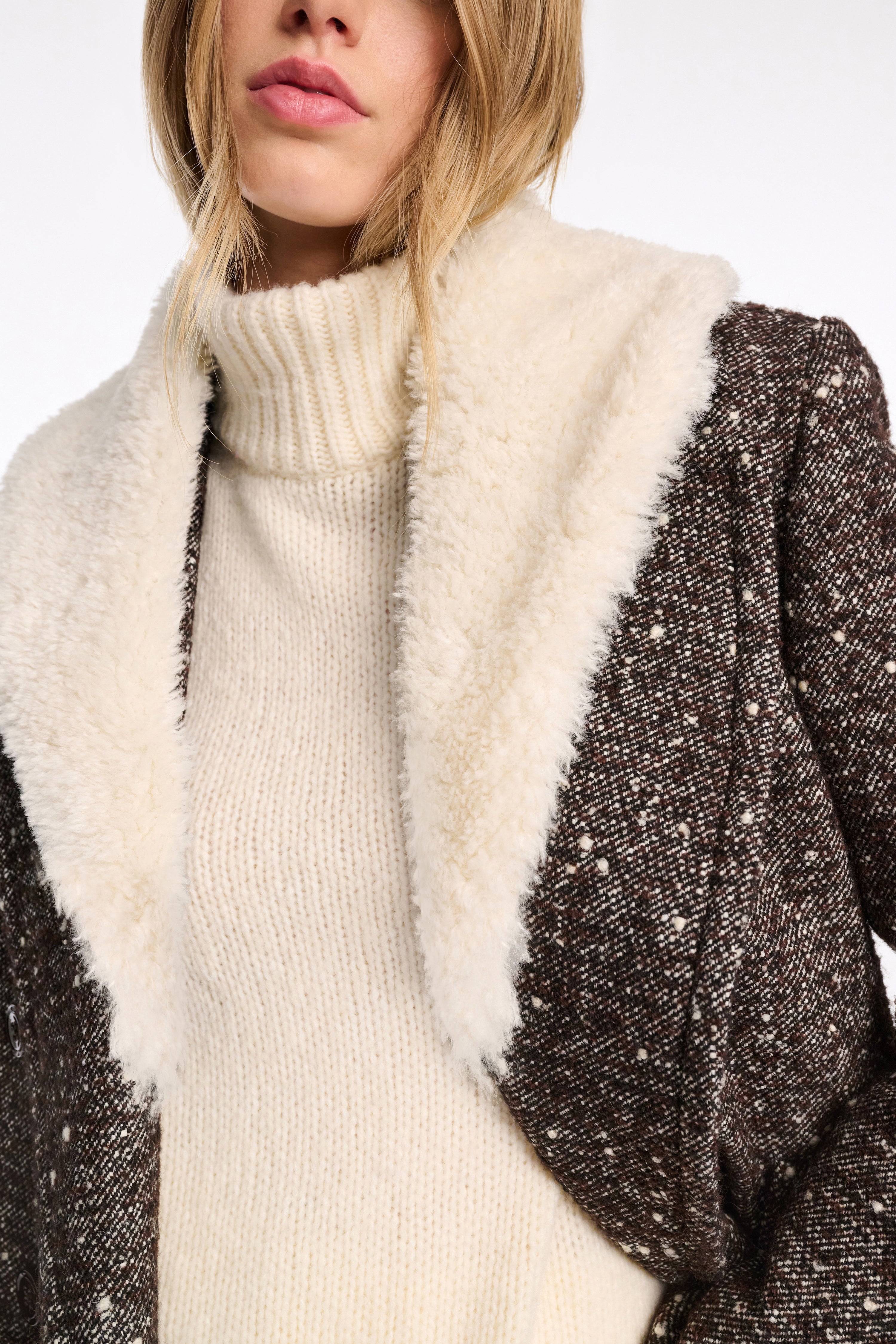 COZY ATTRACTION coat