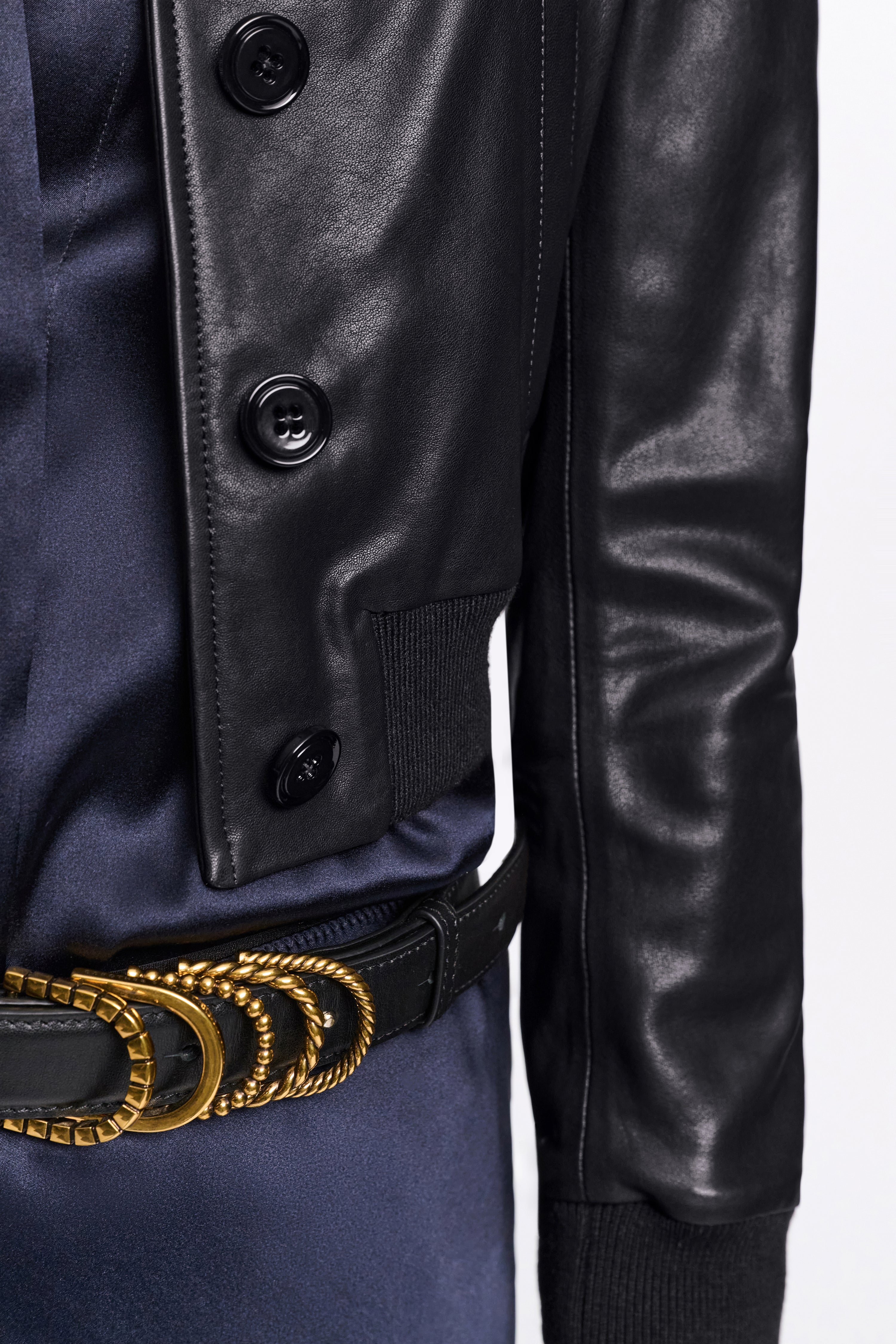 SLEEK STATEMENT jacket