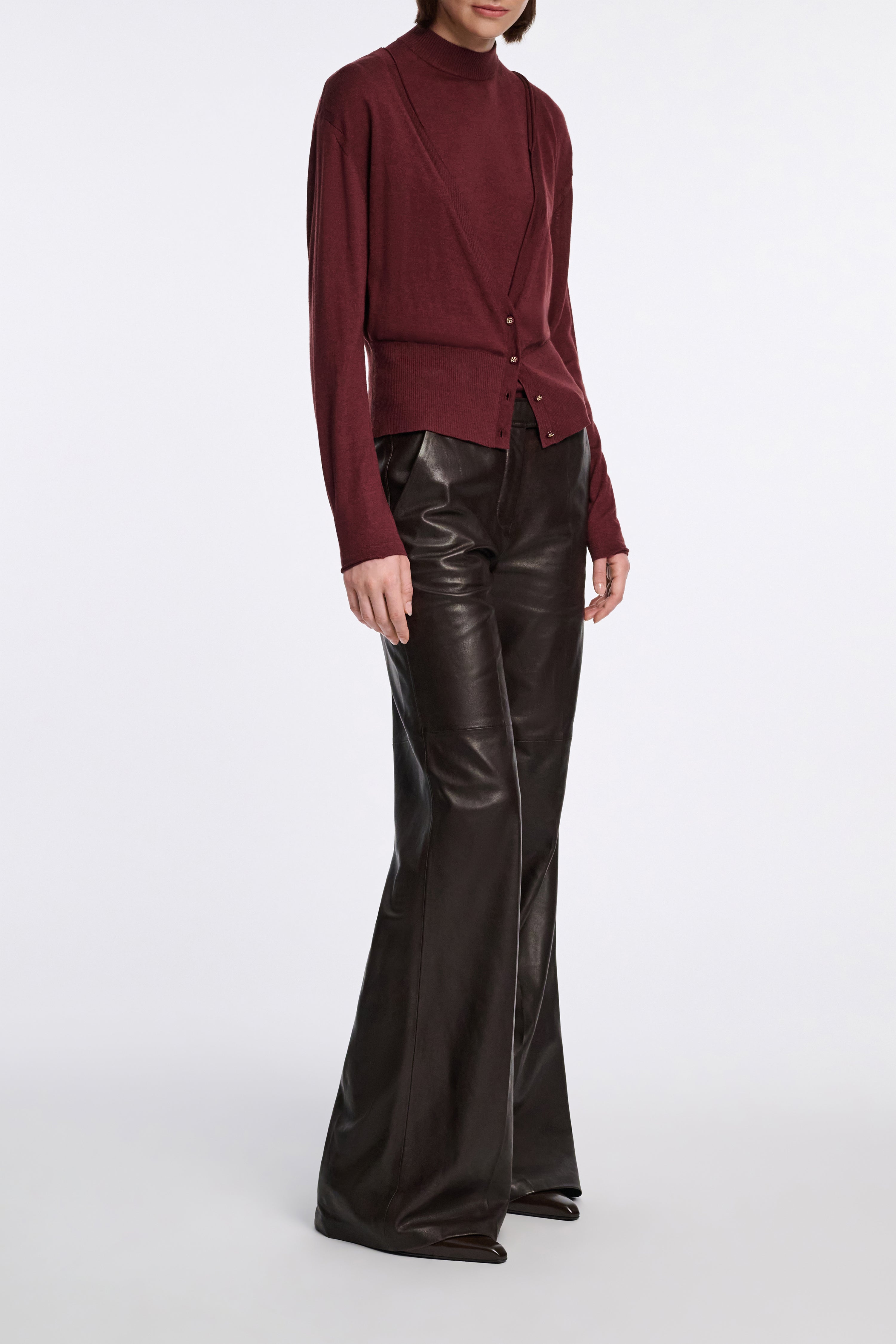 SLEEK STATEMENT pants